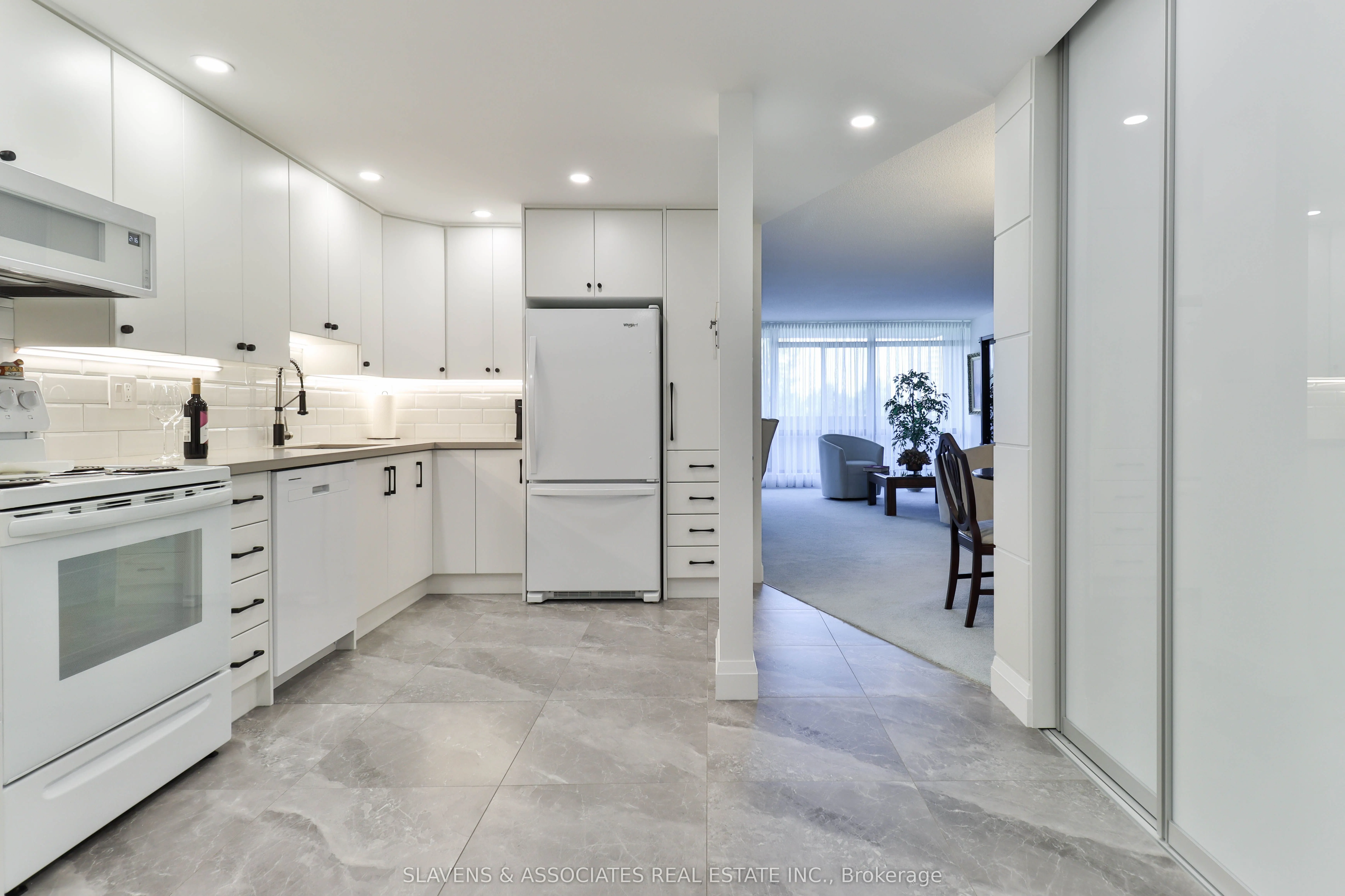 3300 Don Mills Road, #403