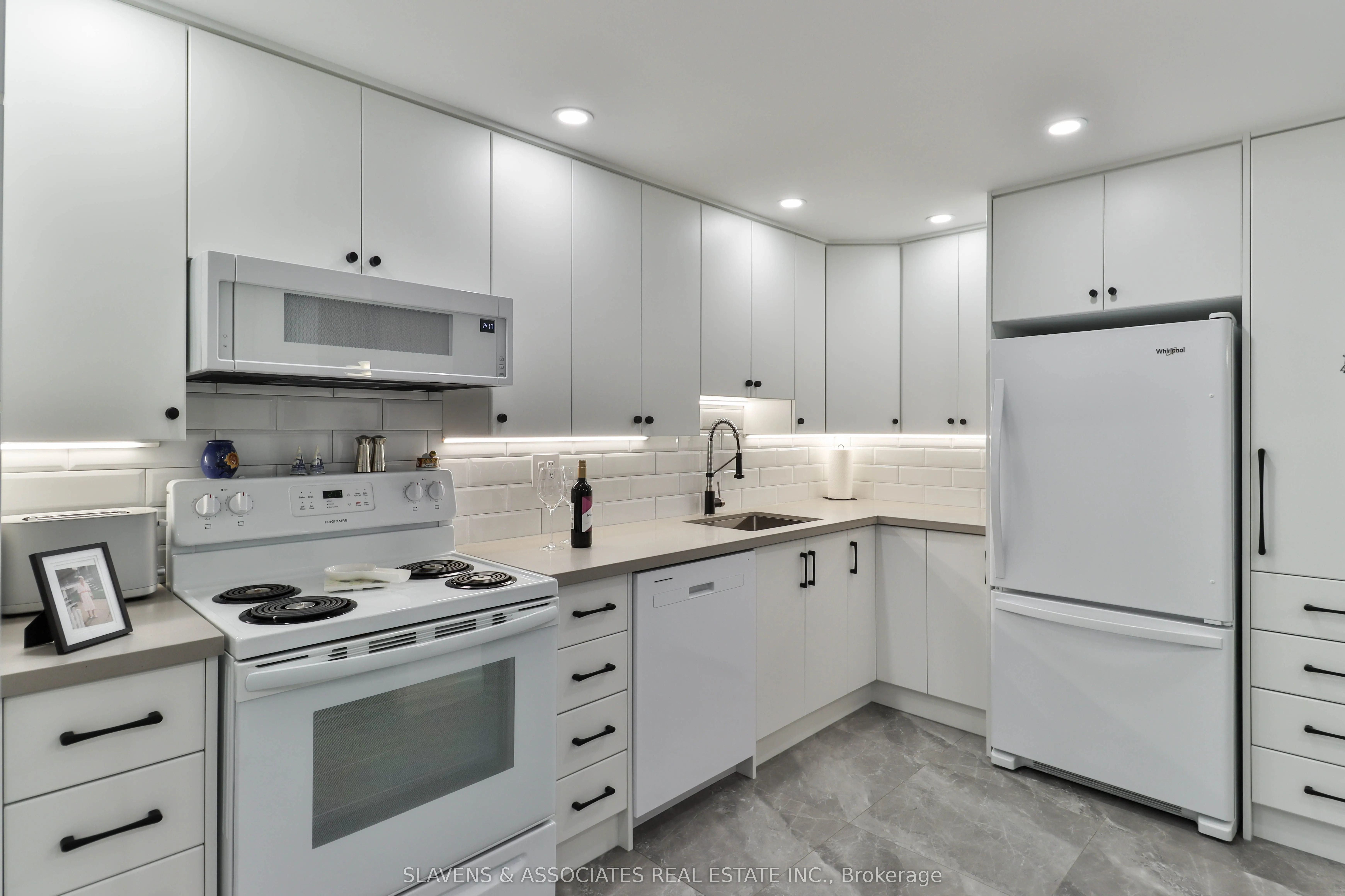 3300 Don Mills Road, #403