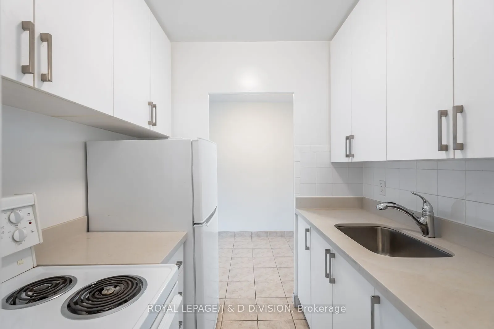 494 Avenue Road, #107
