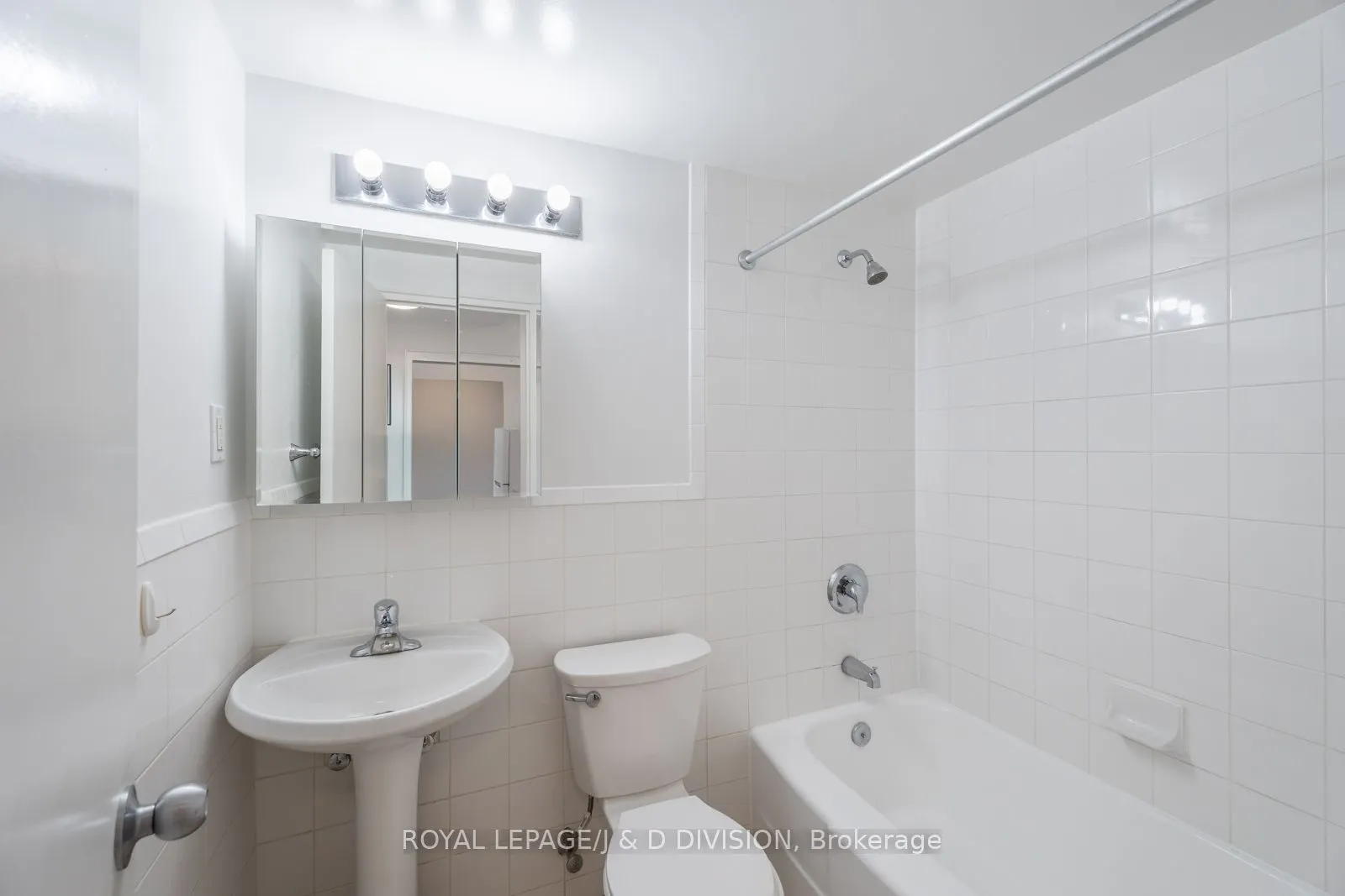 494 Avenue Road, #107