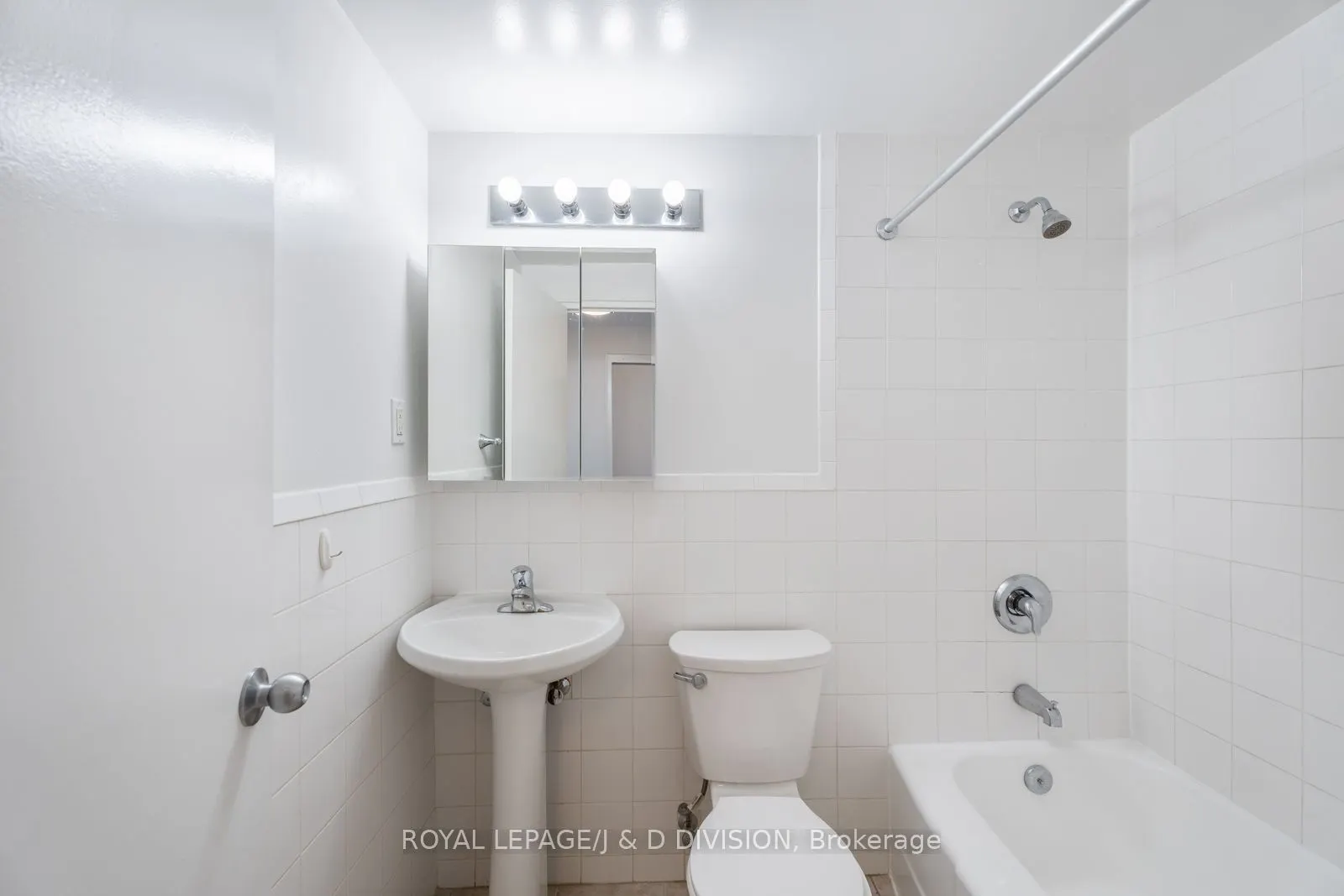 494 Avenue Road, #107