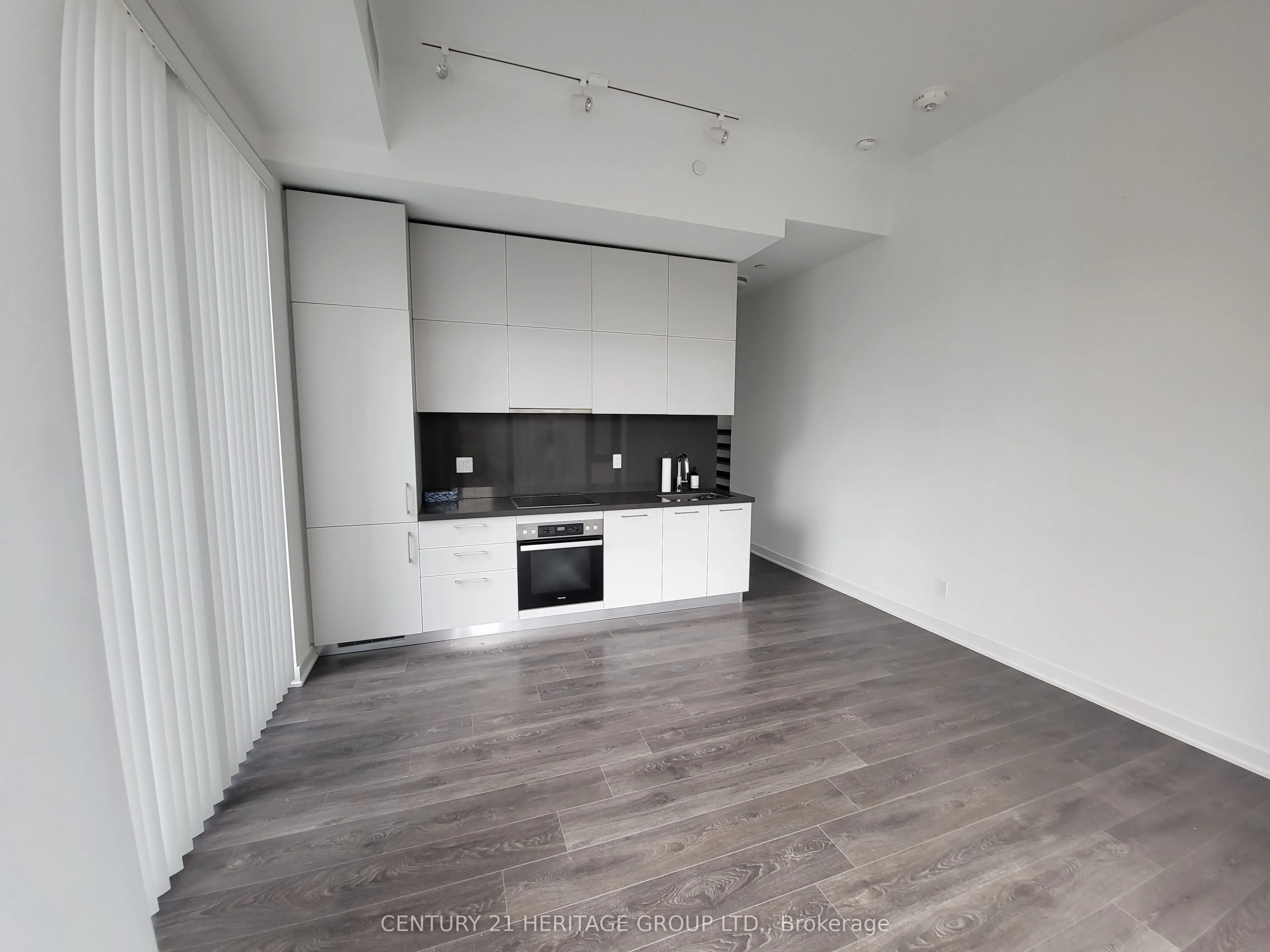188 Cumberland Street, #412