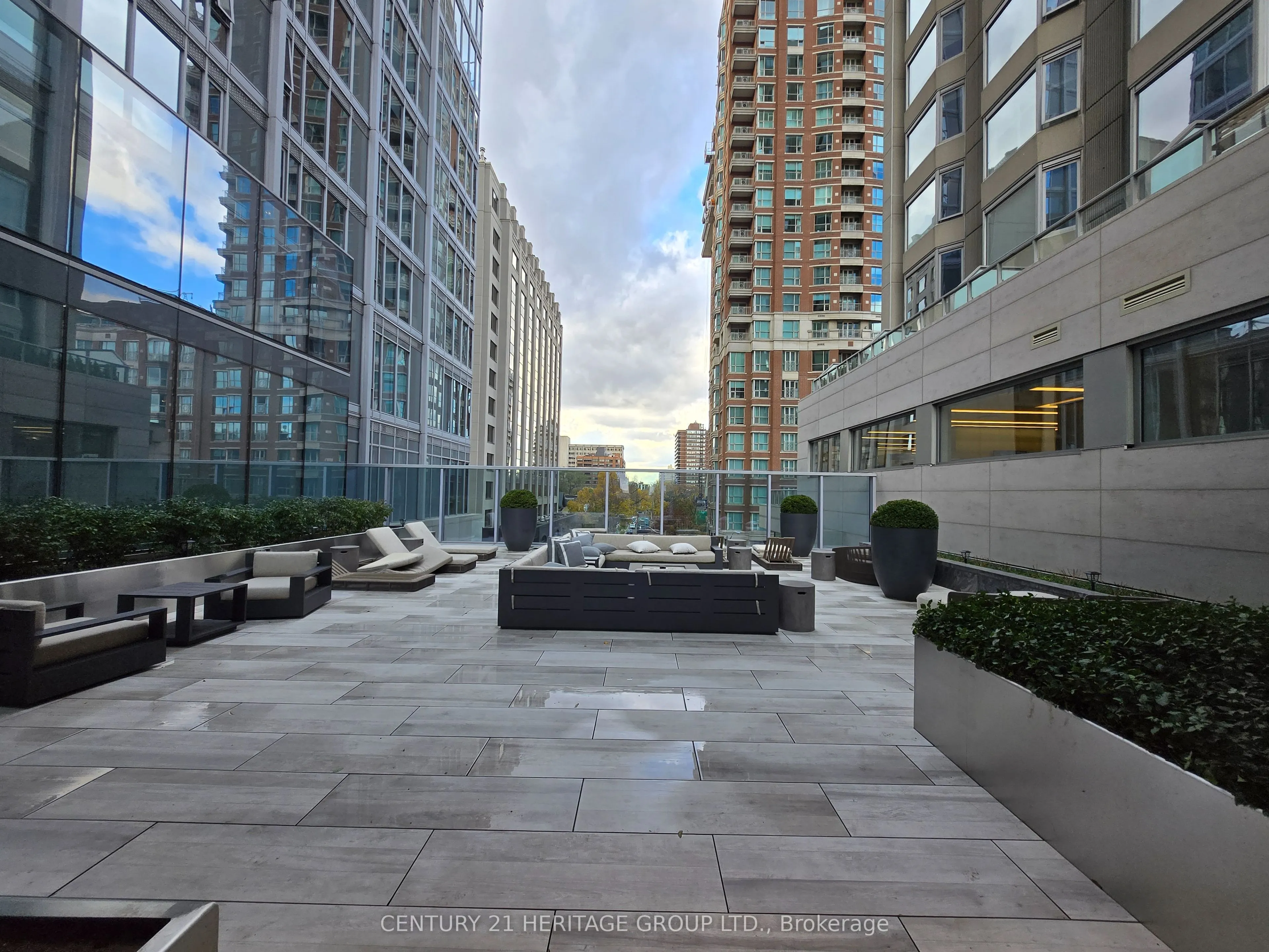188 Cumberland Street, #412