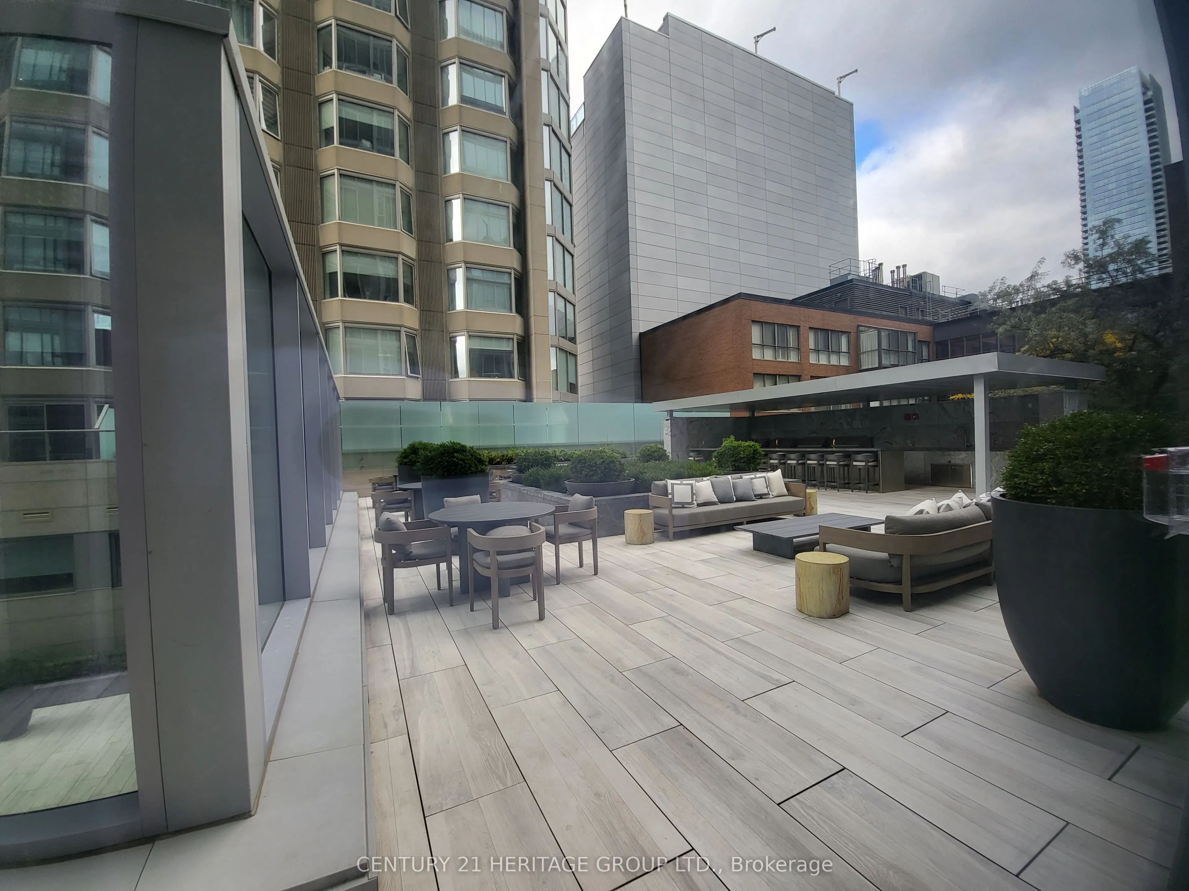 188 Cumberland Street, #412