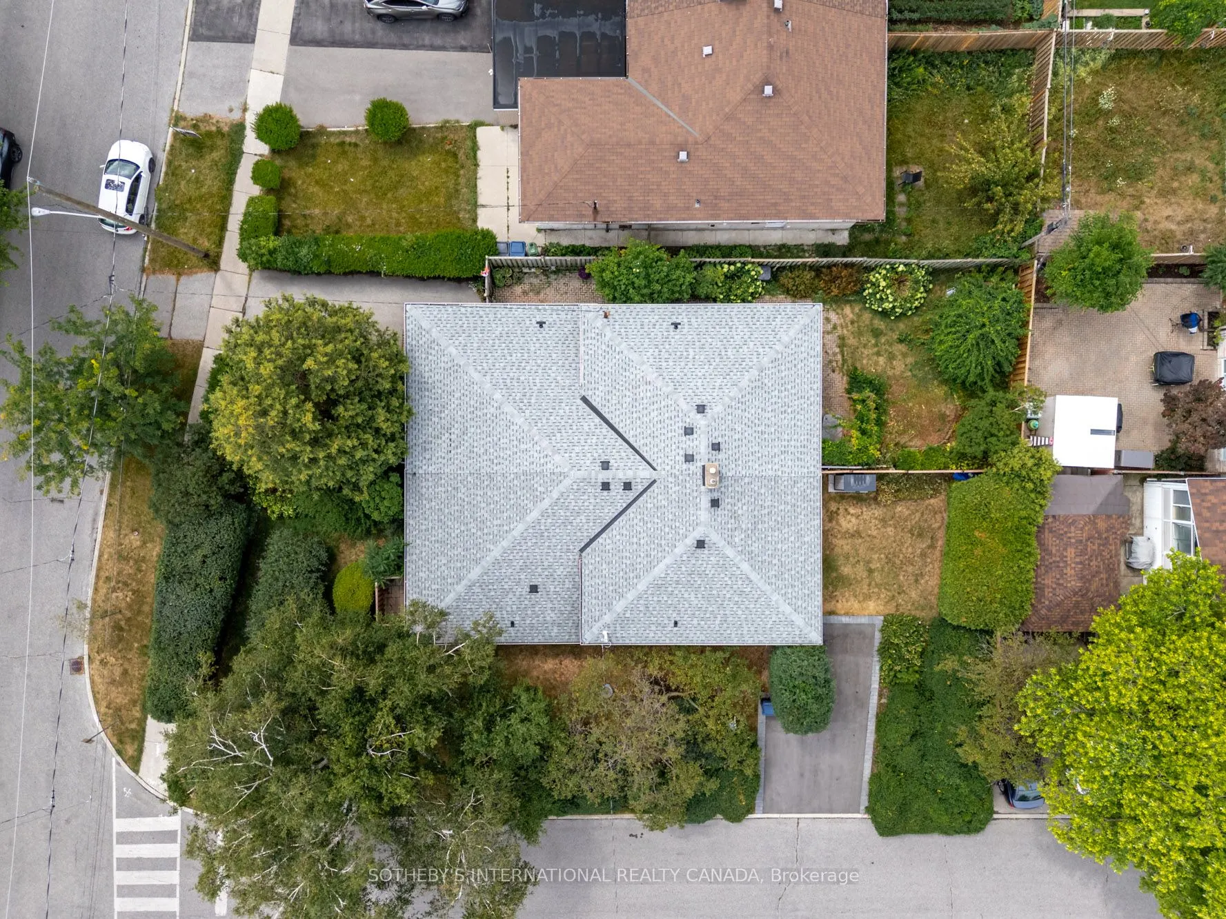105 Baltray Crescent