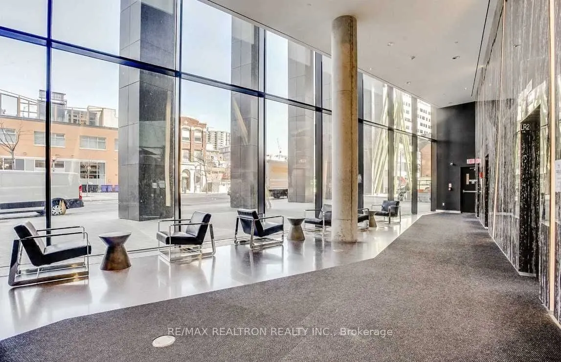 125 Peter Street, #8