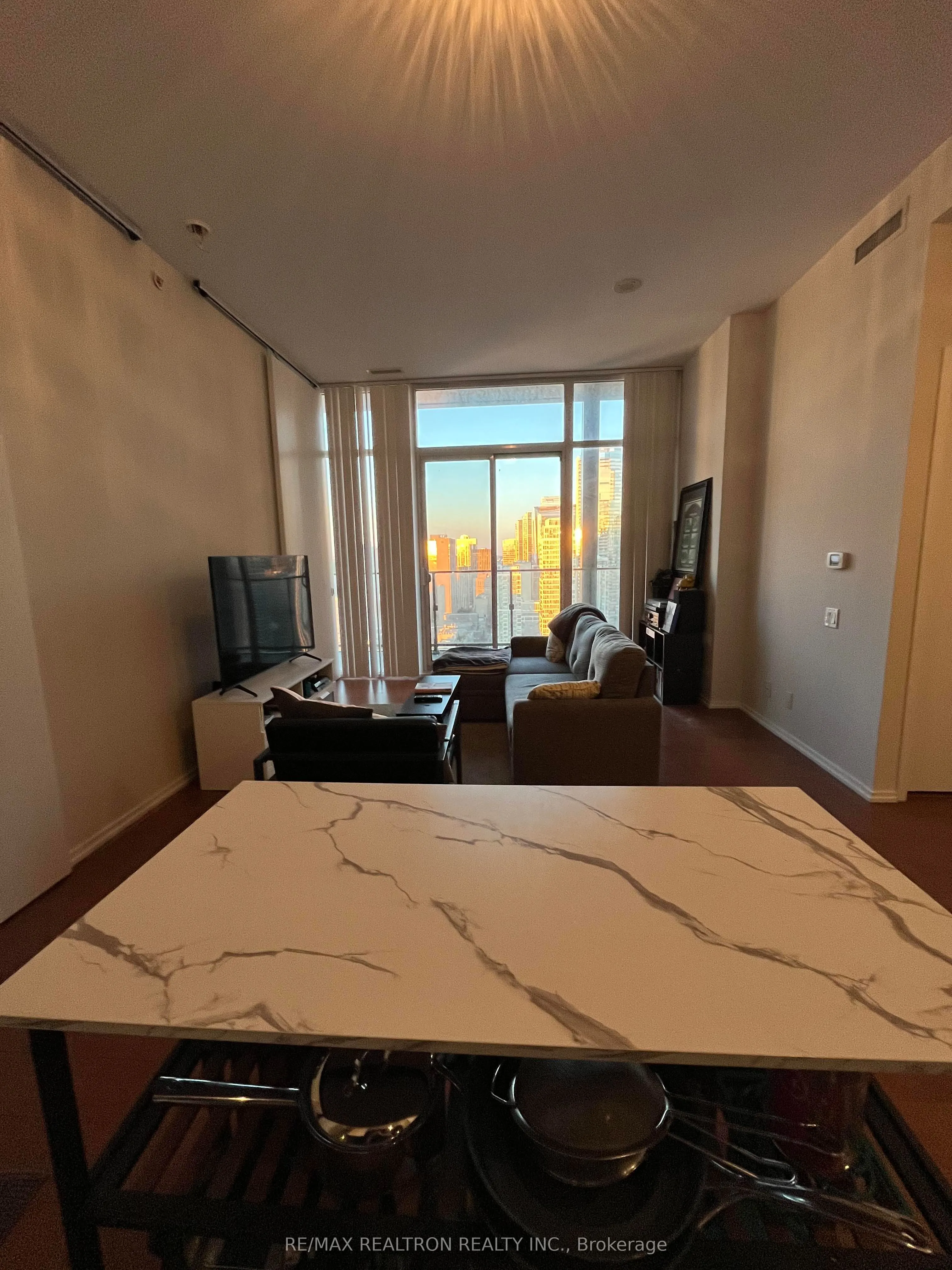 125 Peter Street, #8