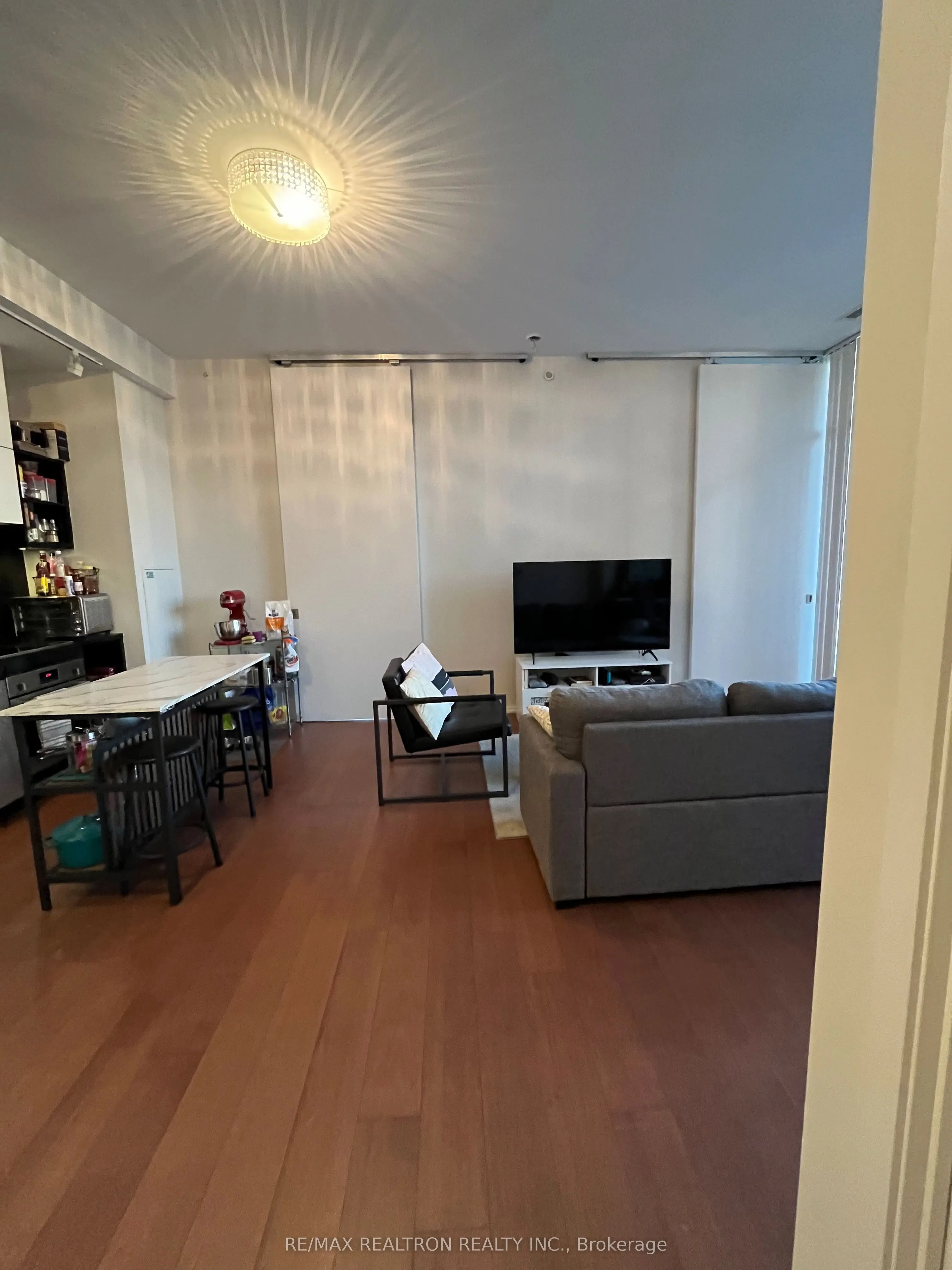 125 Peter Street, #8