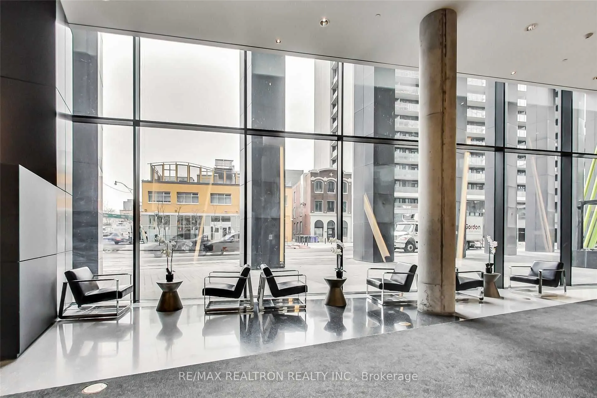 125 Peter Street, #8