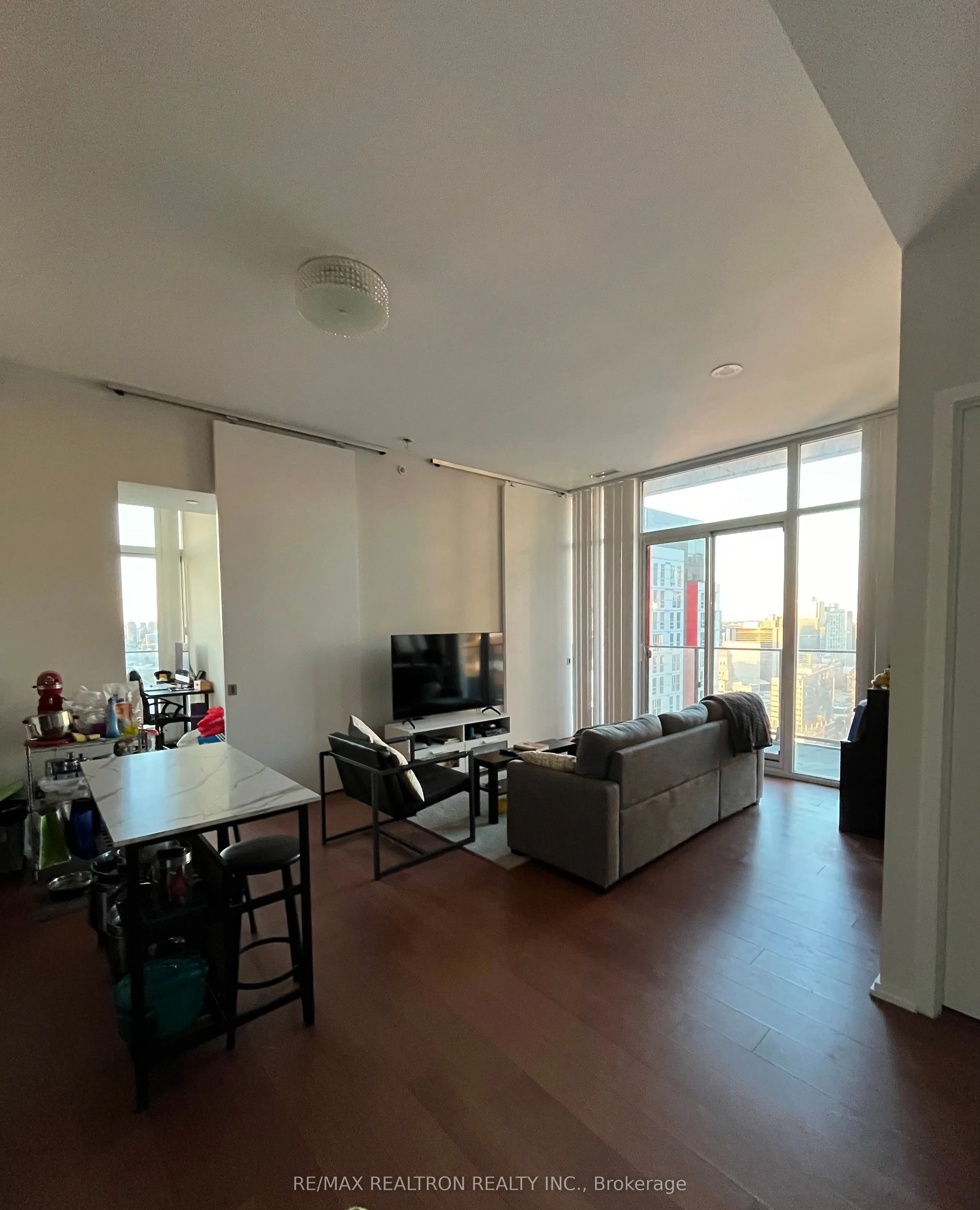 125 Peter Street, #8