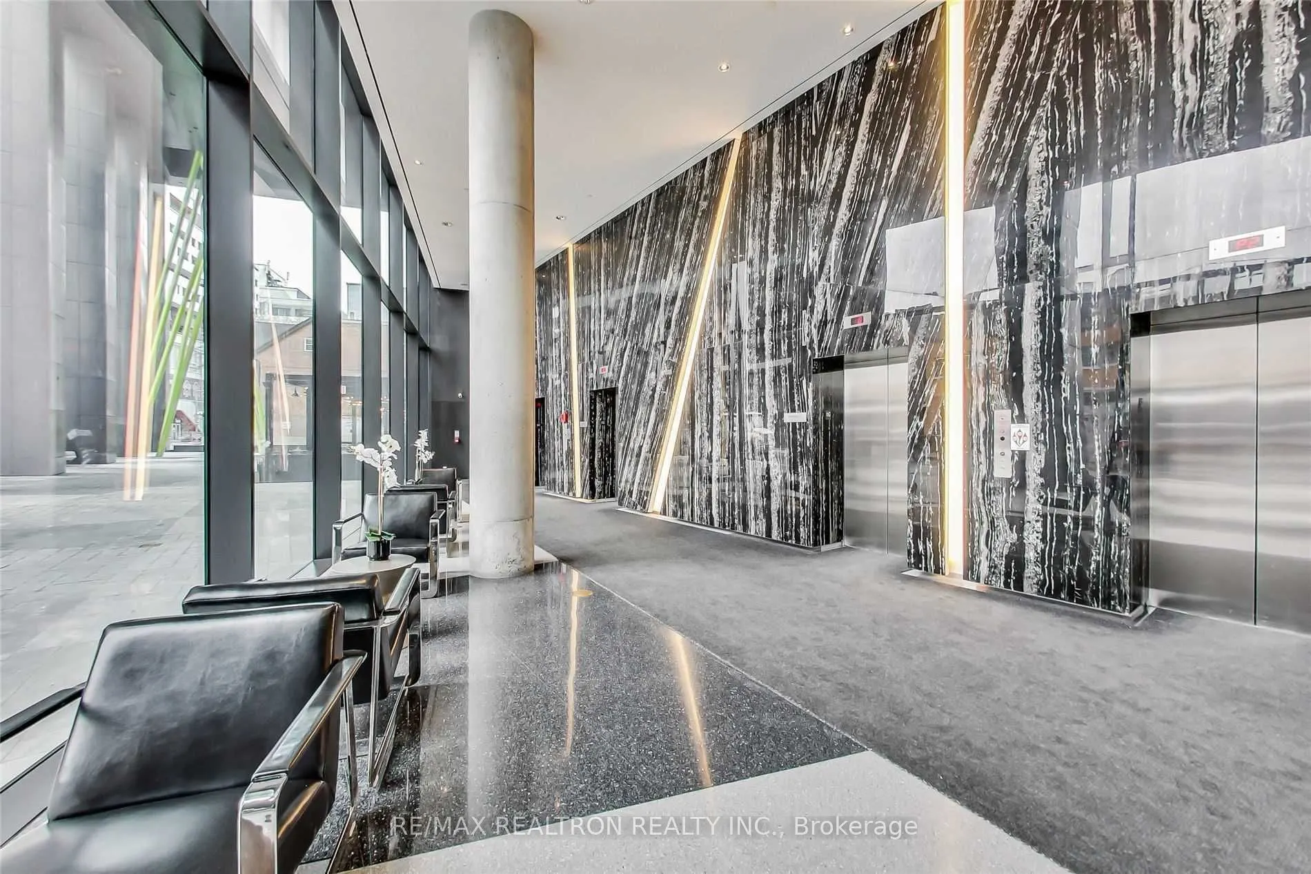 125 Peter Street, #8
