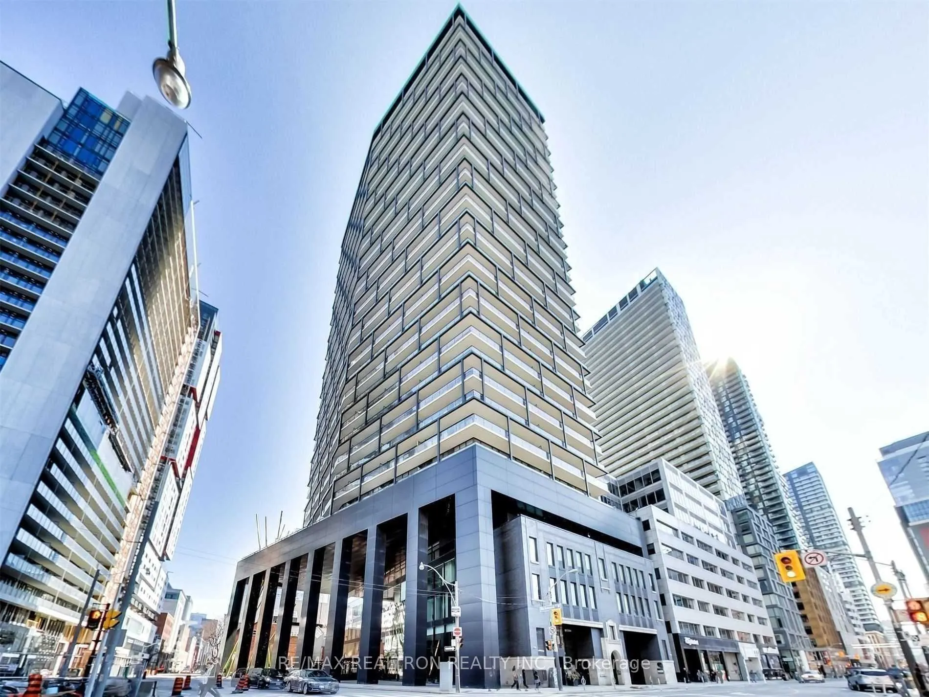 125 Peter Street, #8