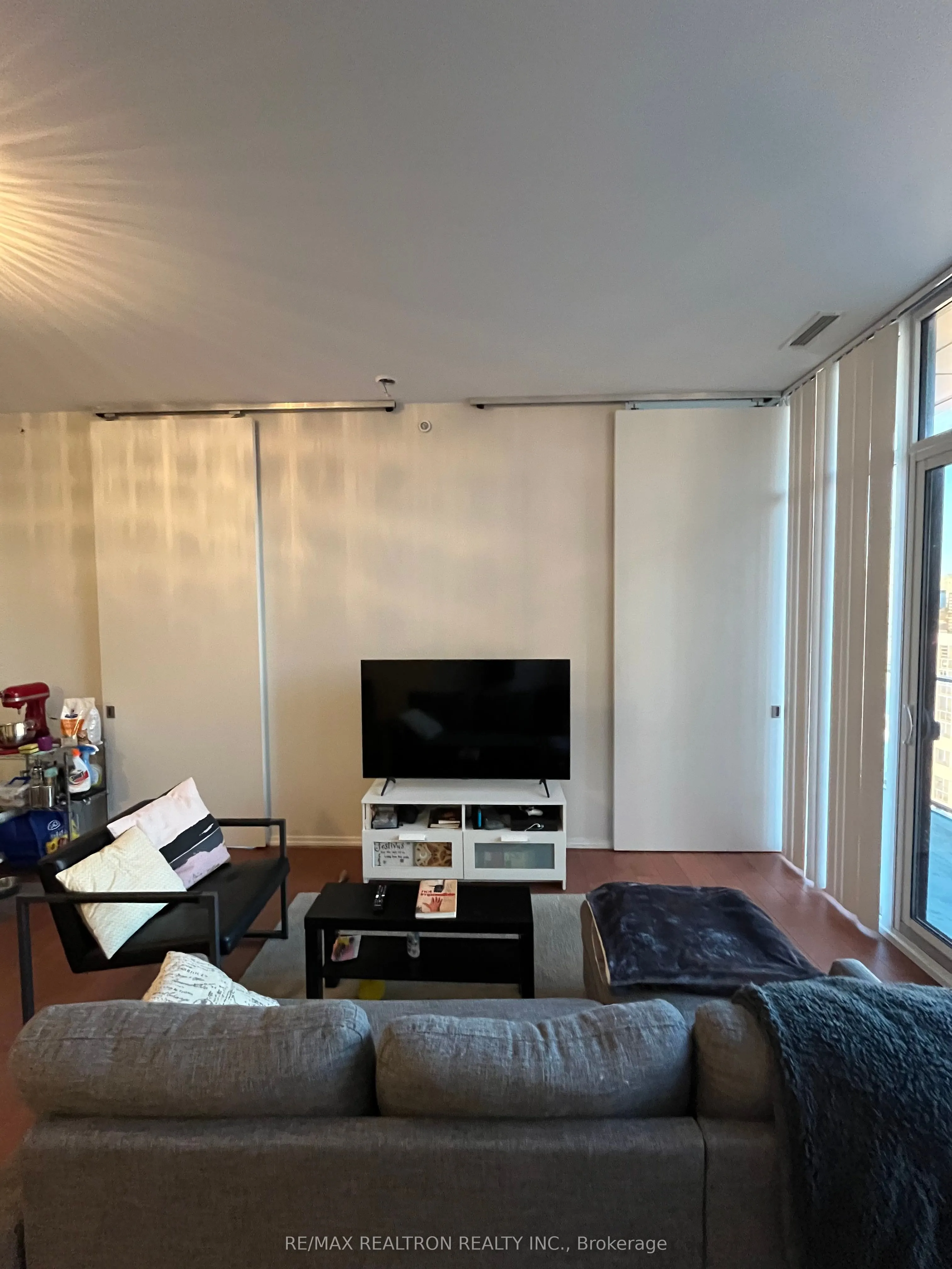 125 Peter Street, #8