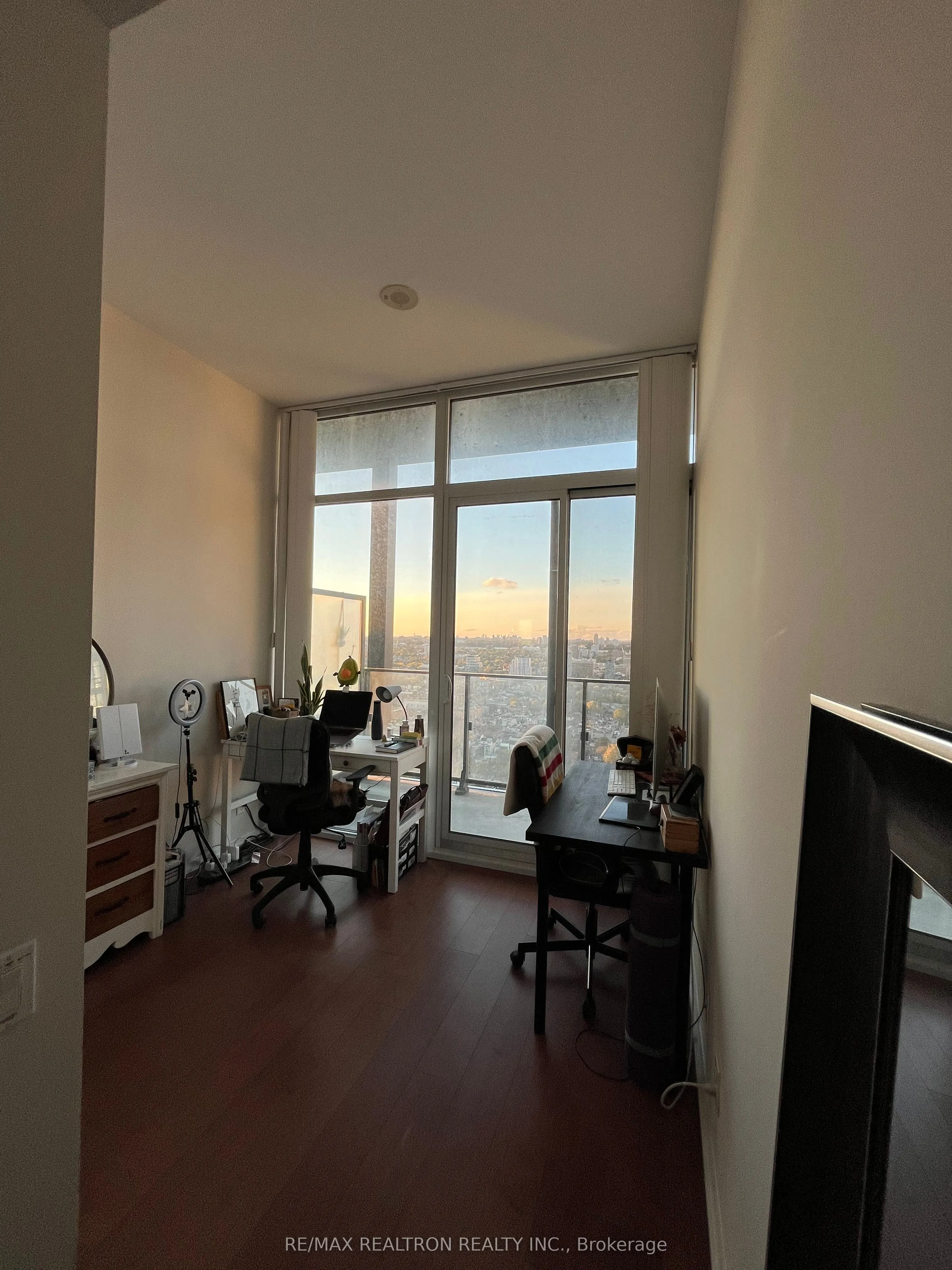 125 Peter Street, #8