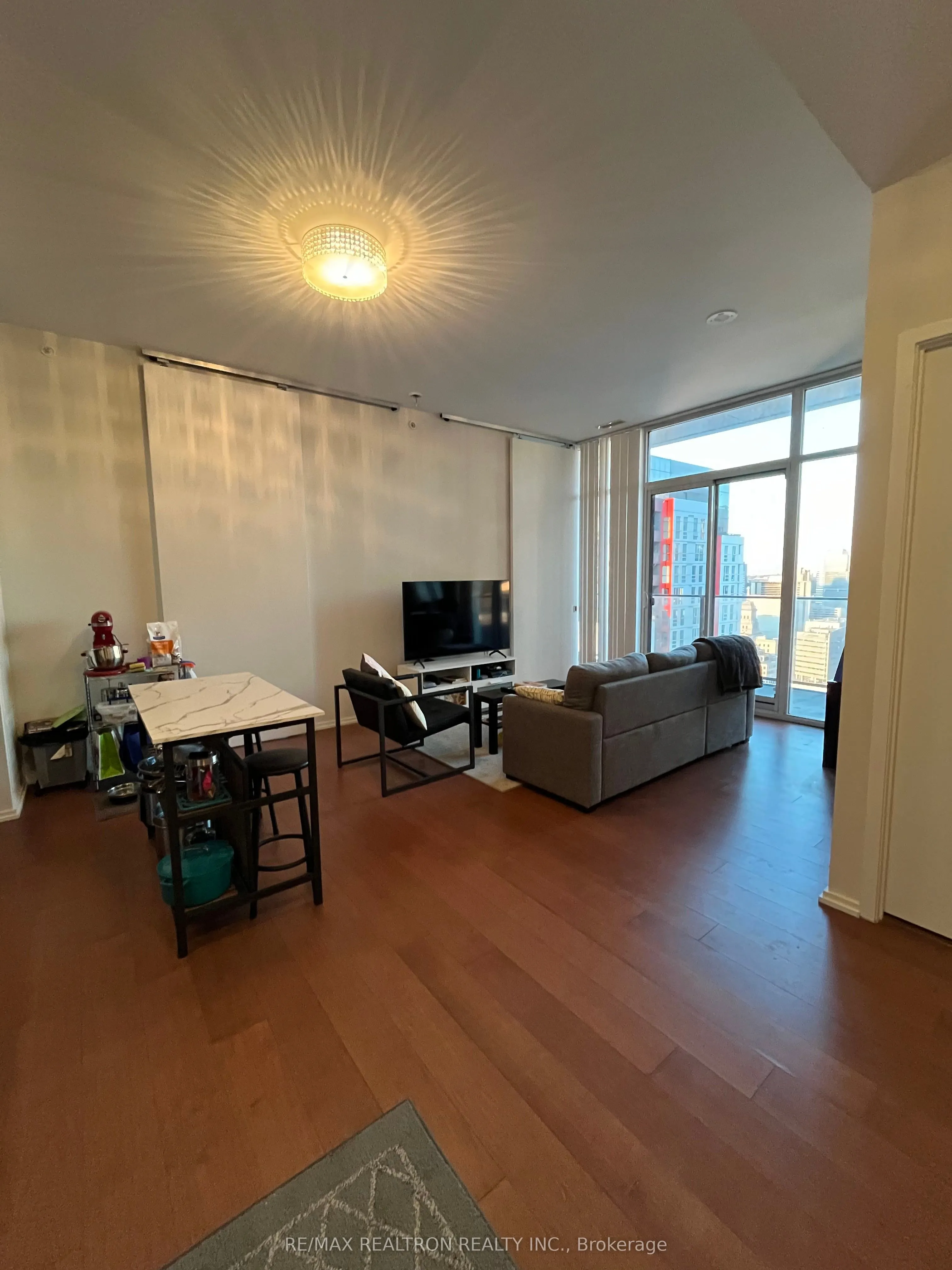 125 Peter Street, #8