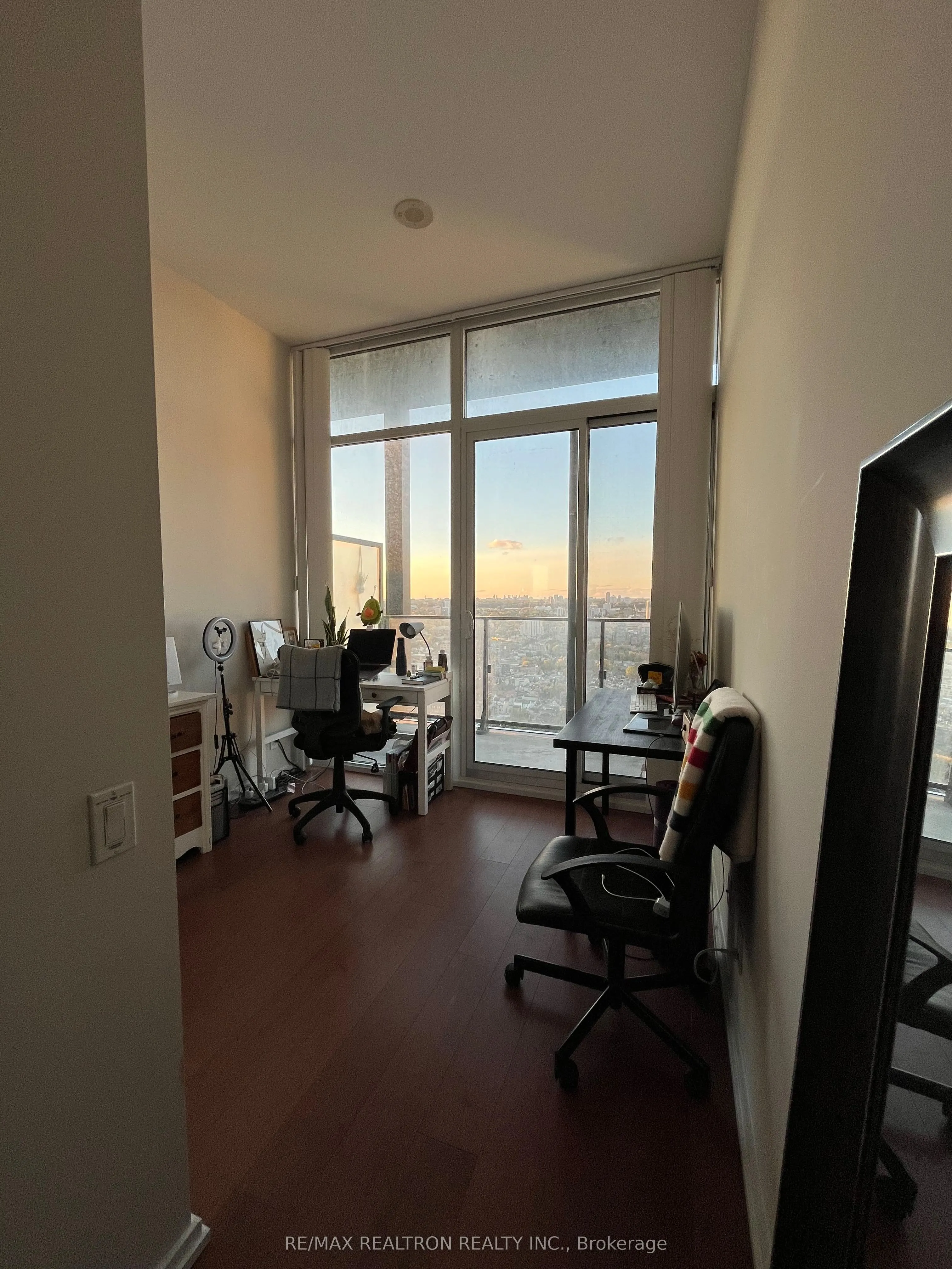 125 Peter Street, #8
