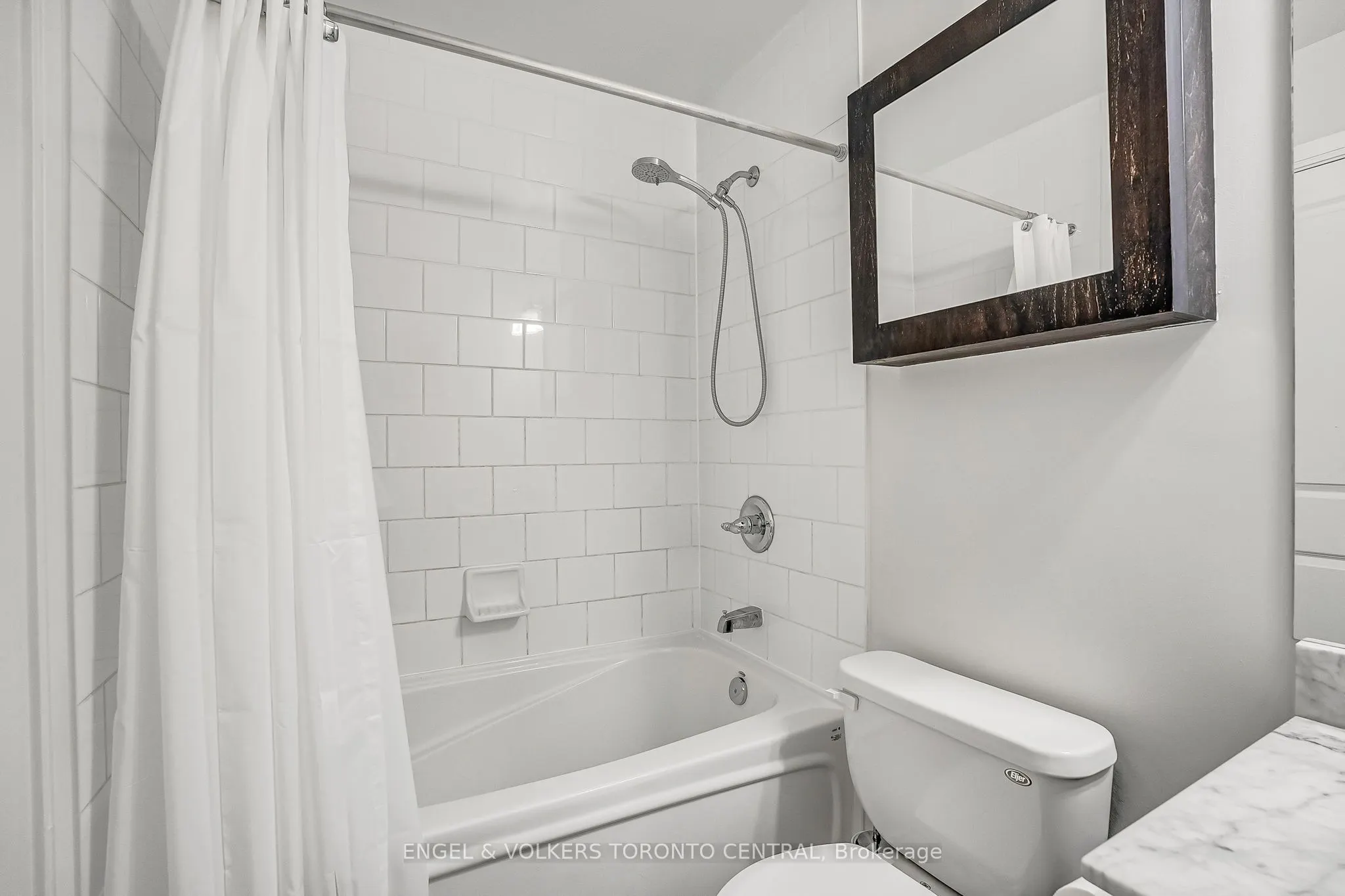 18 Yorkville Avenue, #306
