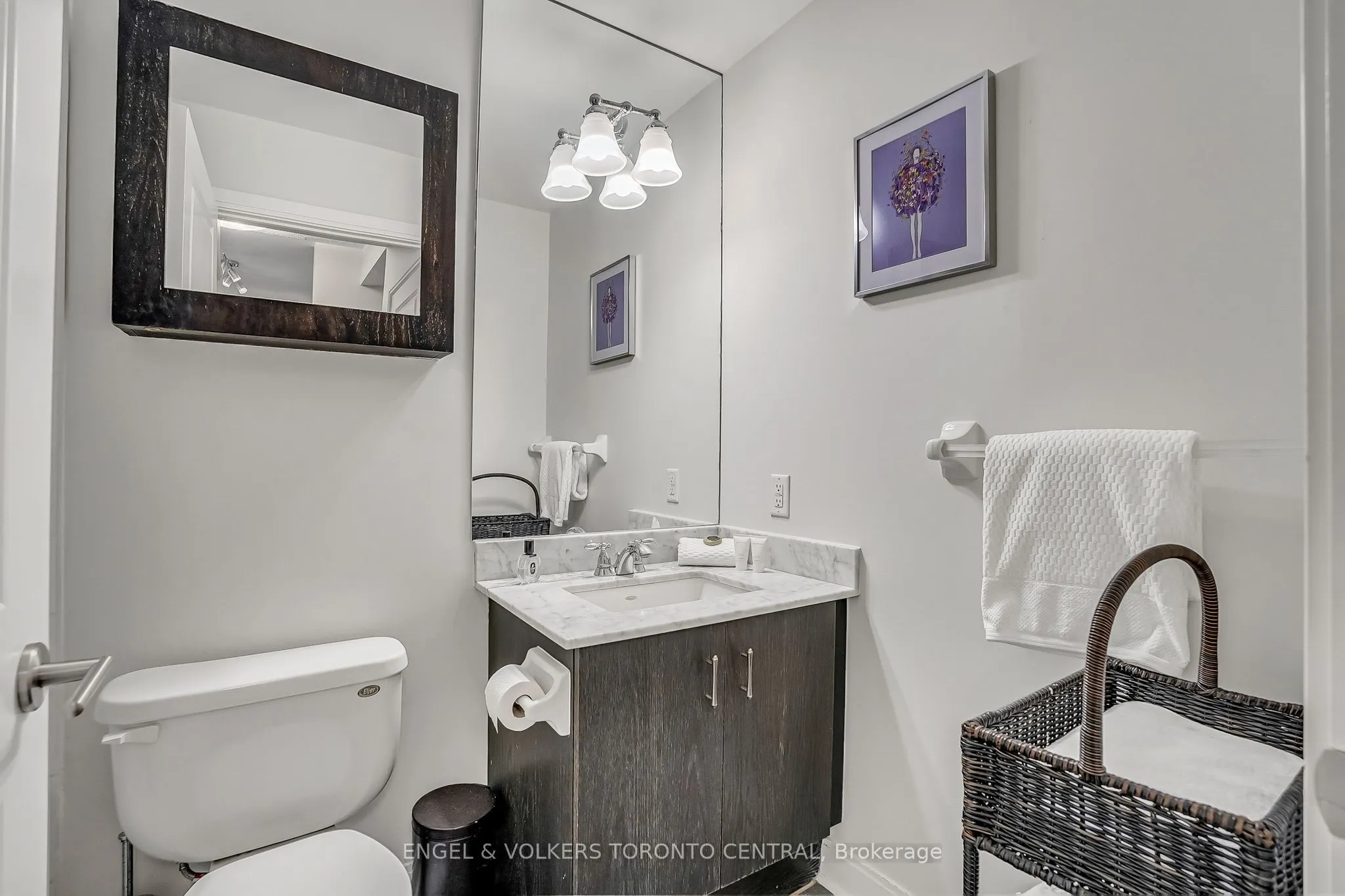 18 Yorkville Avenue, #306