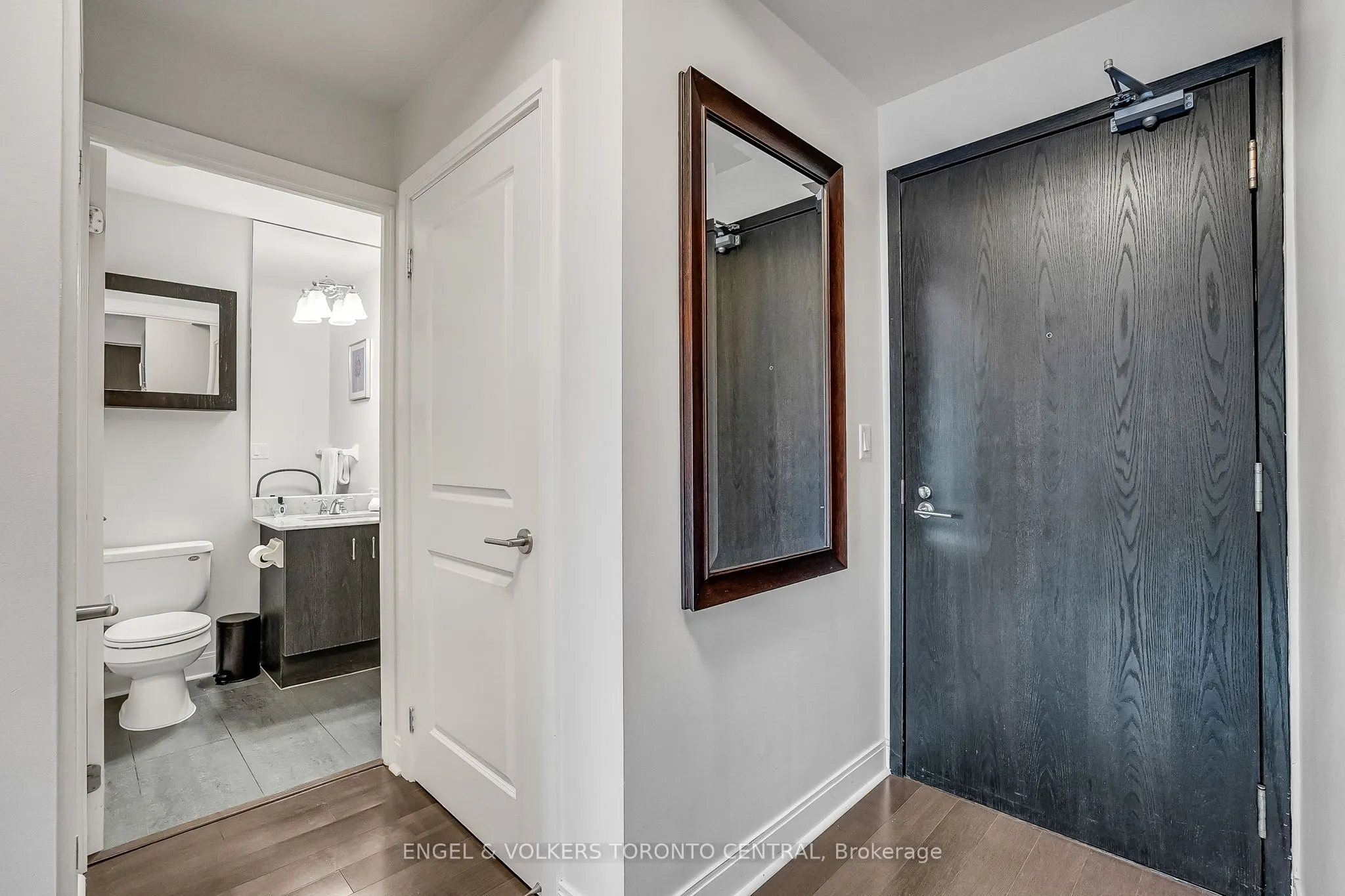 18 Yorkville Avenue, #306