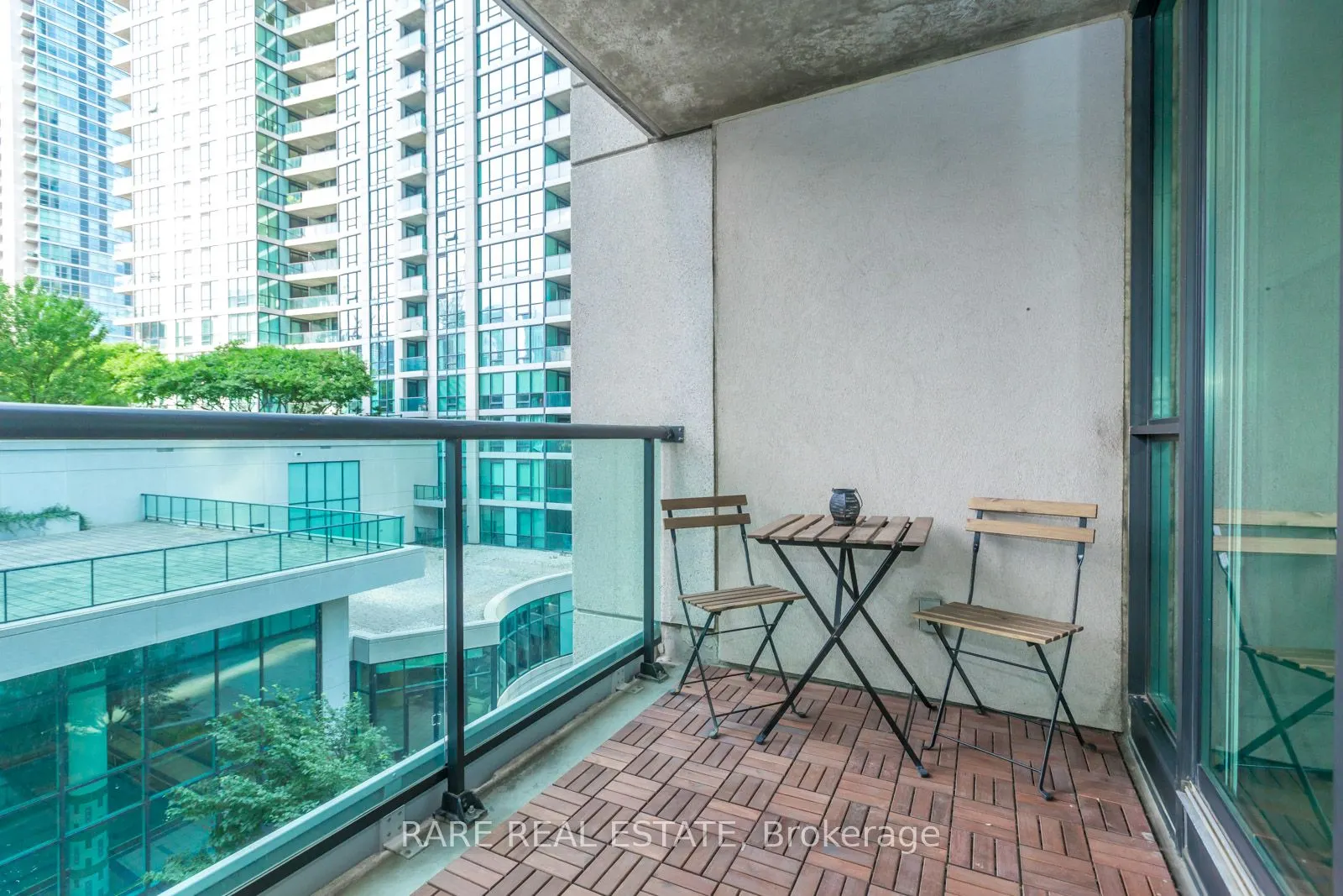 12 Yonge Street N, #501