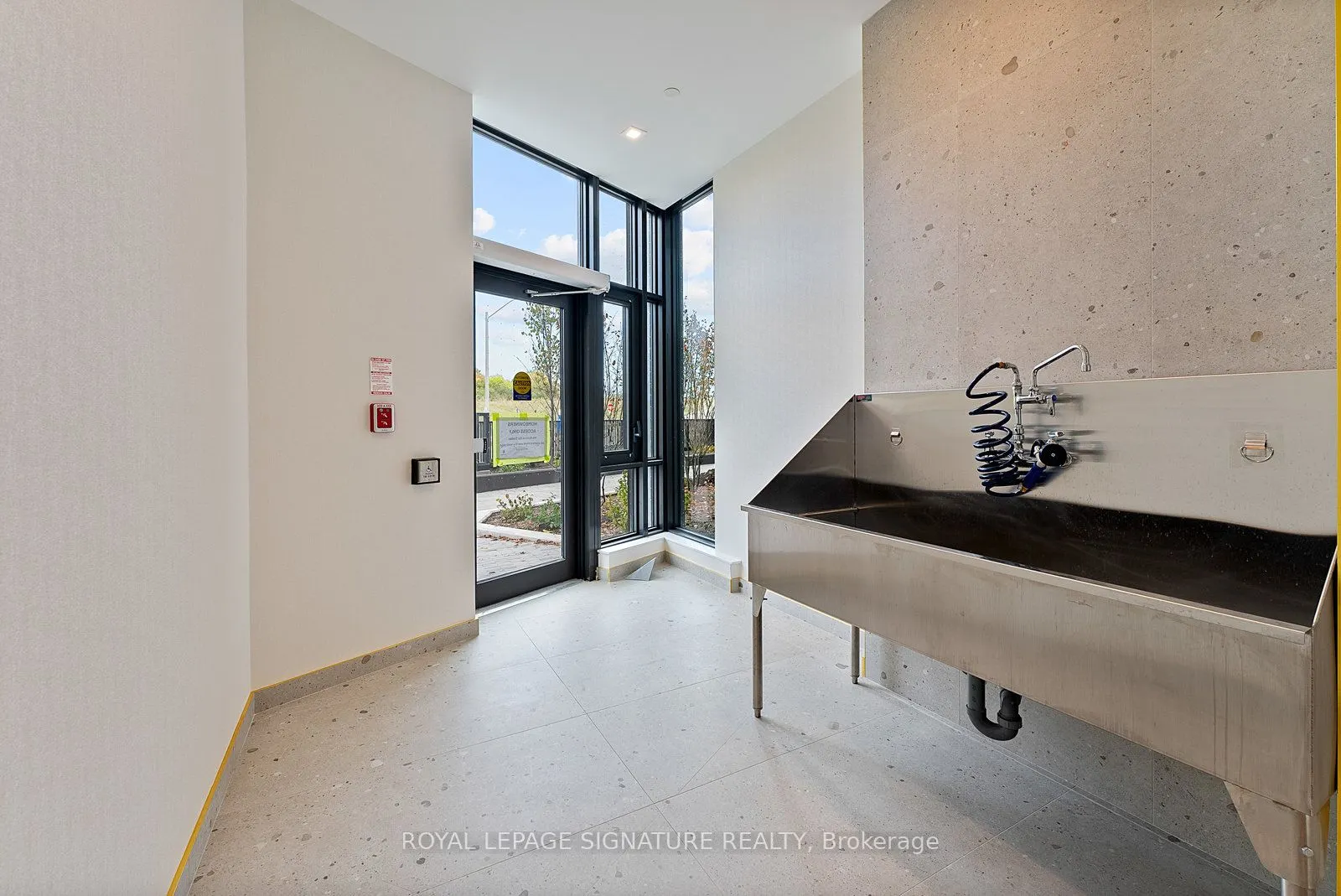 1 Kyle Lowry Road, #321