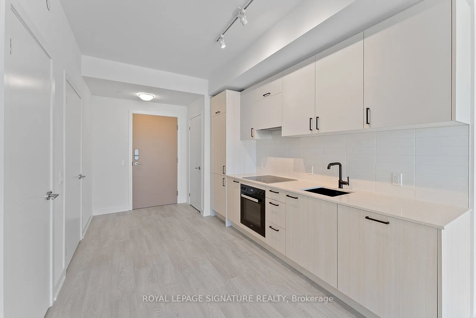 1 Kyle Lowry Road, #321