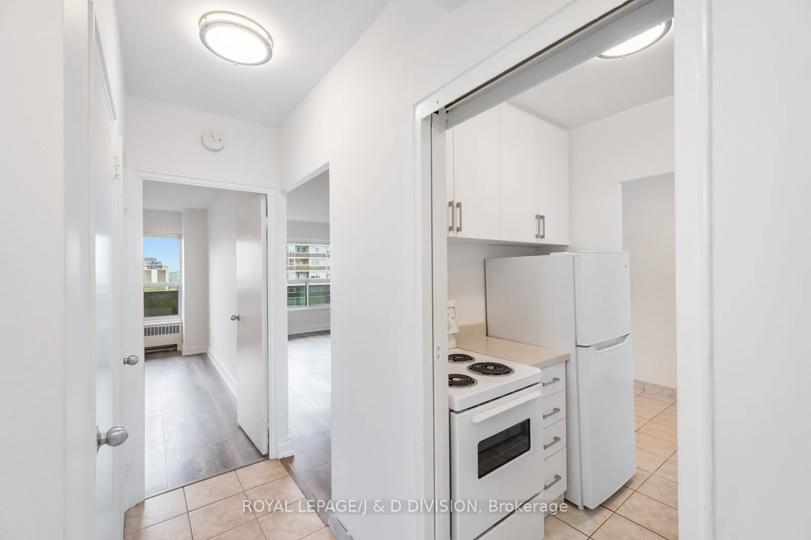 494 Avenue Road, #125
