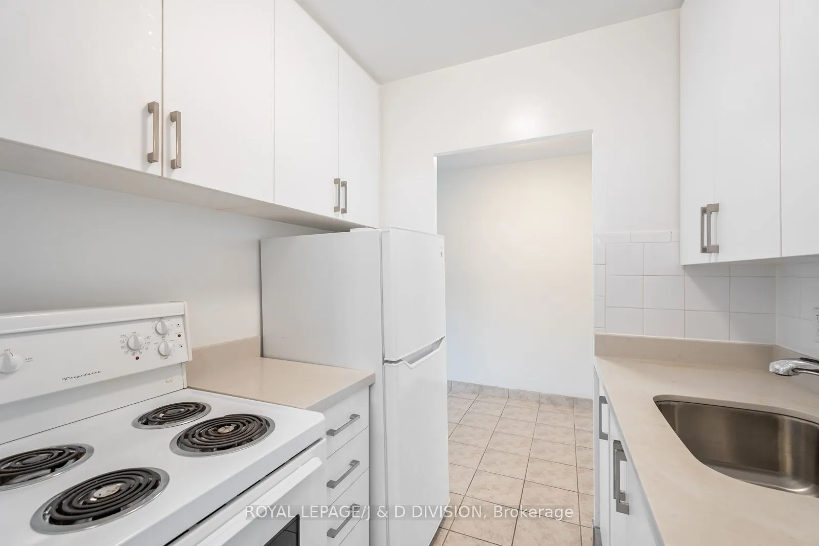 494 Avenue Road, #125