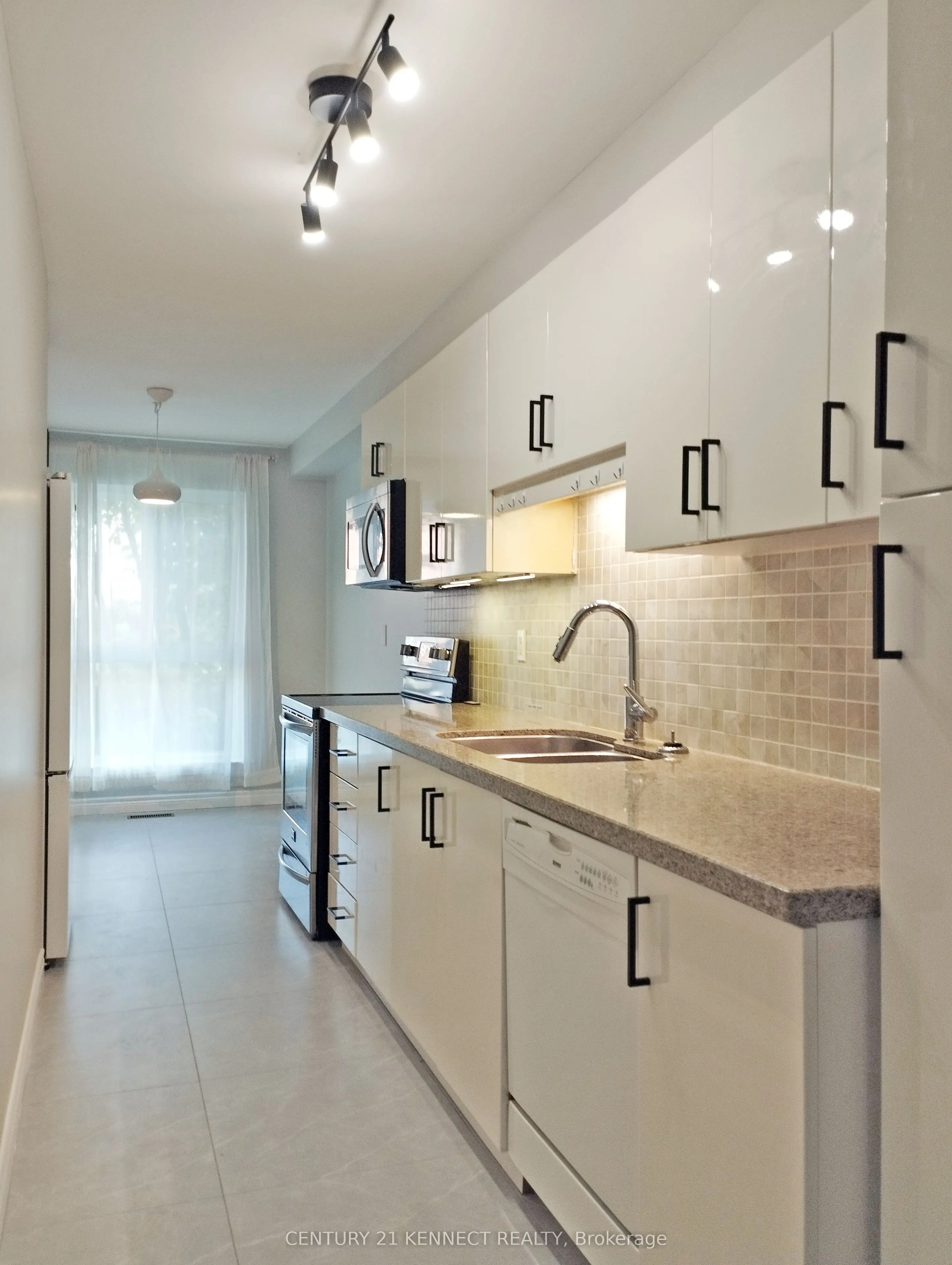 20 Scenic Mill Way, #10
