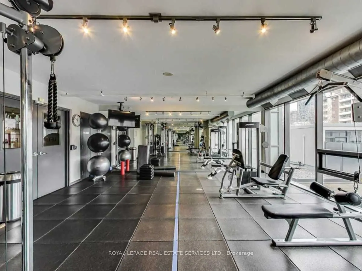 281 Mutual Street, #2806