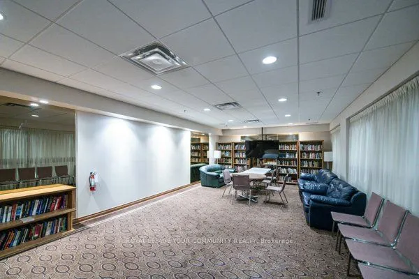1177 Yonge Street, #602