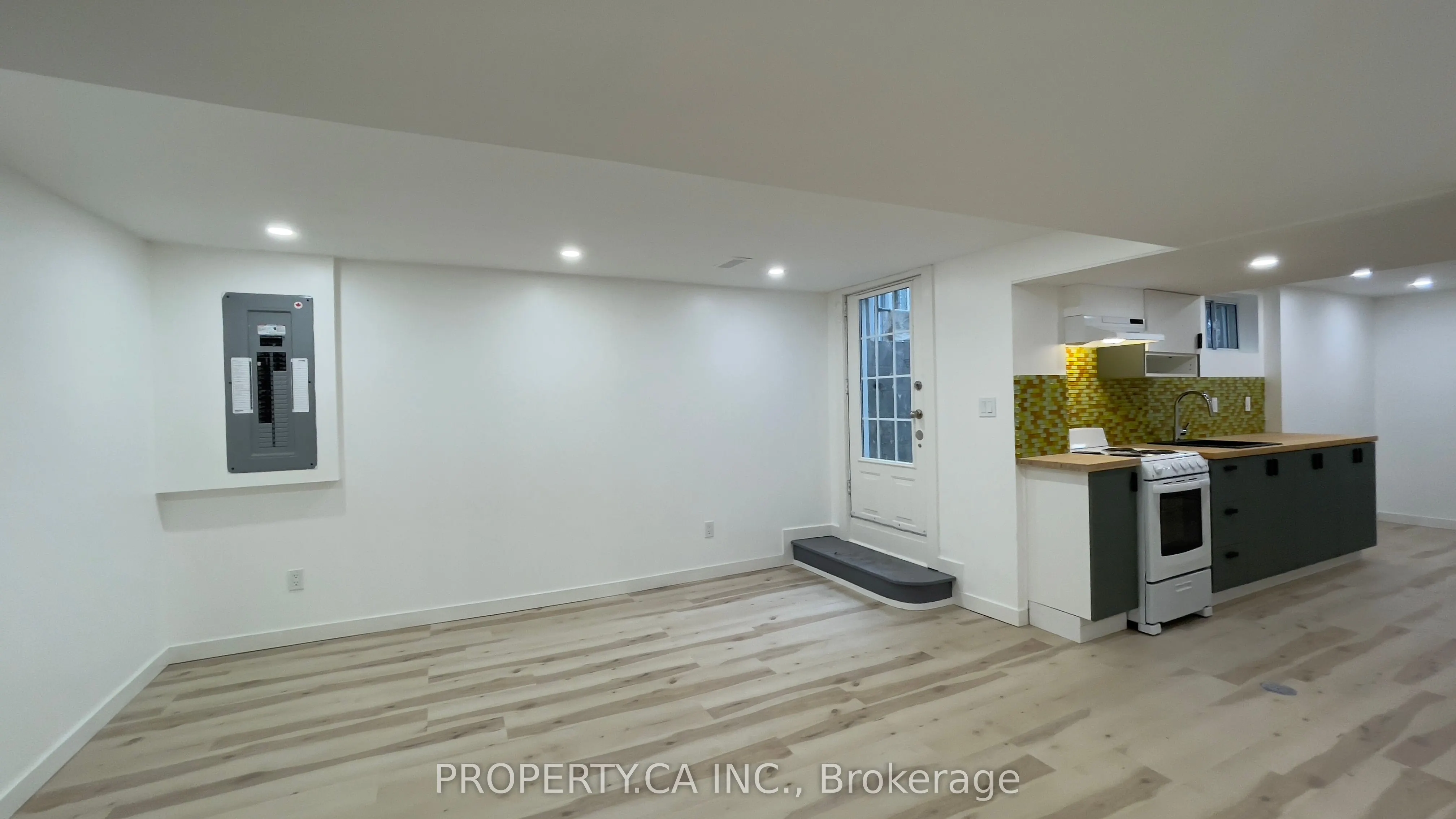 143 St Helen's Avenue, ##Lower
