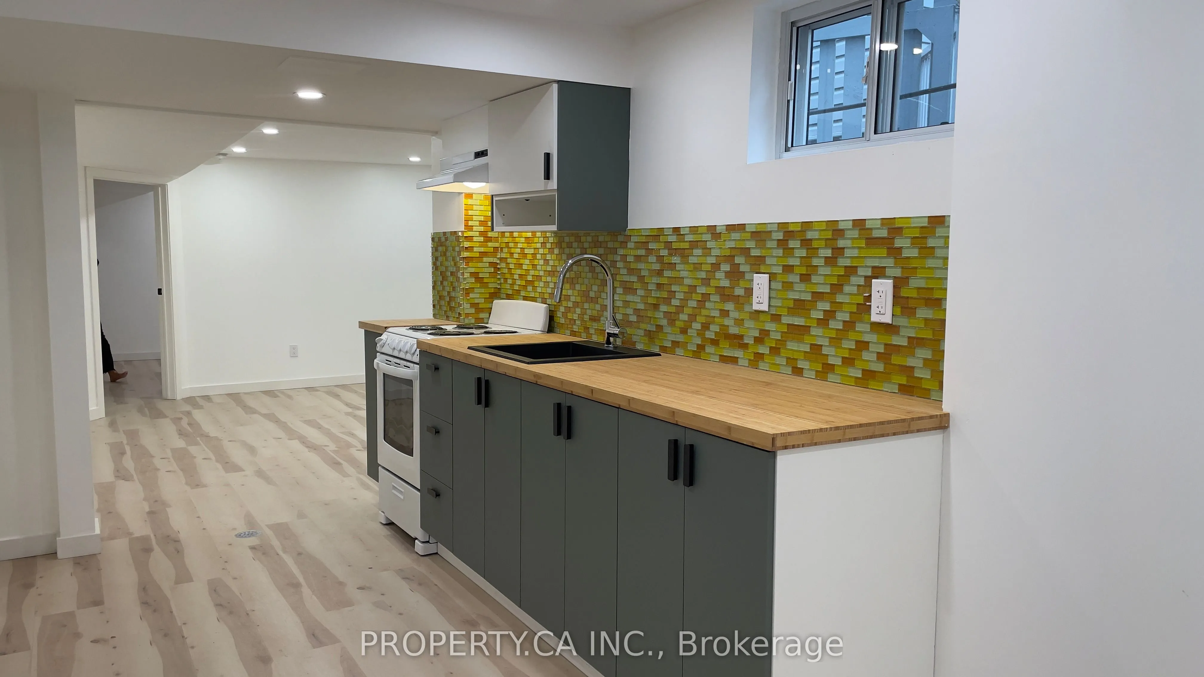 143 St Helen's Avenue, ##Lower