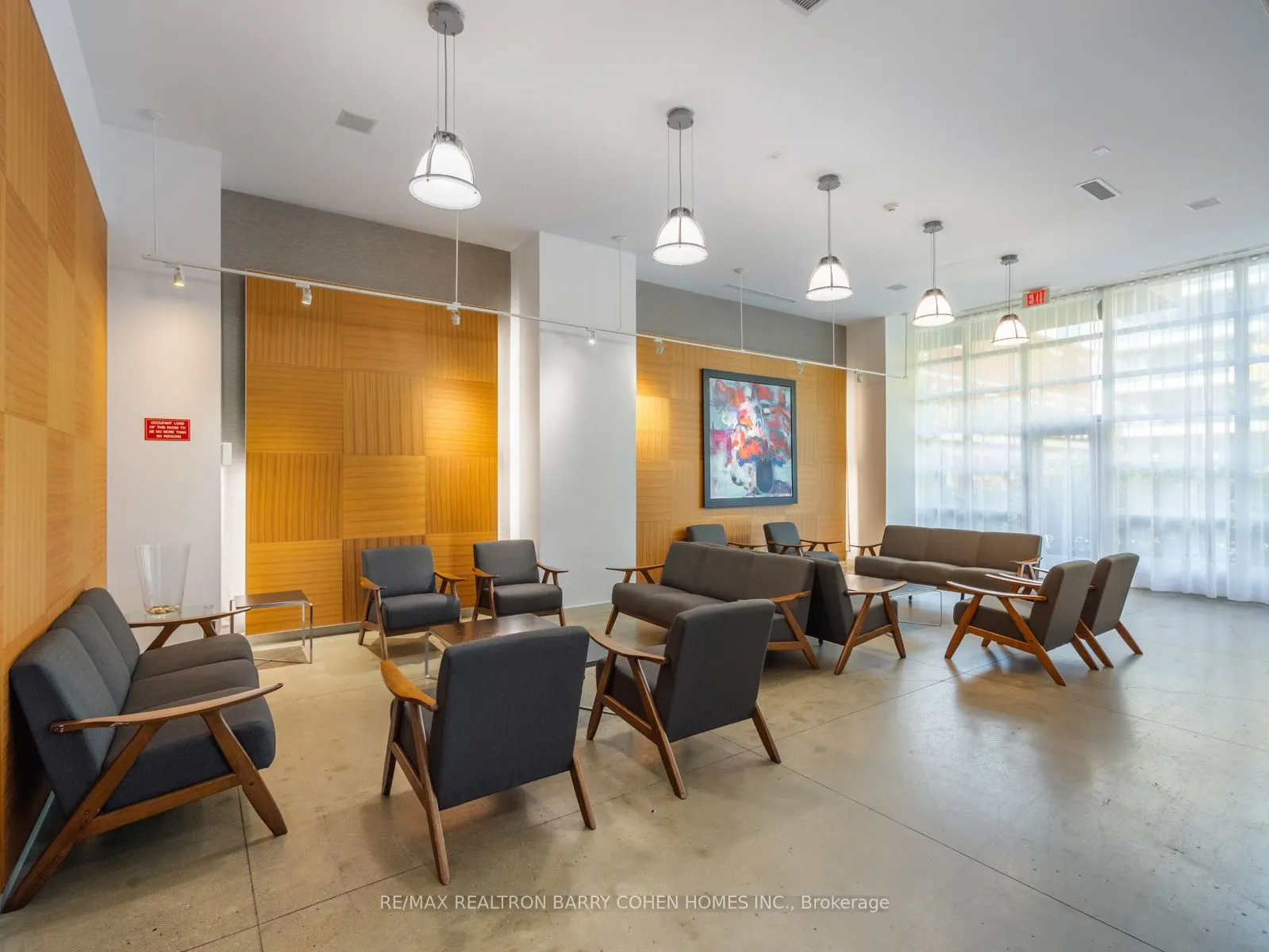 380 Macpherson Avenue, #307