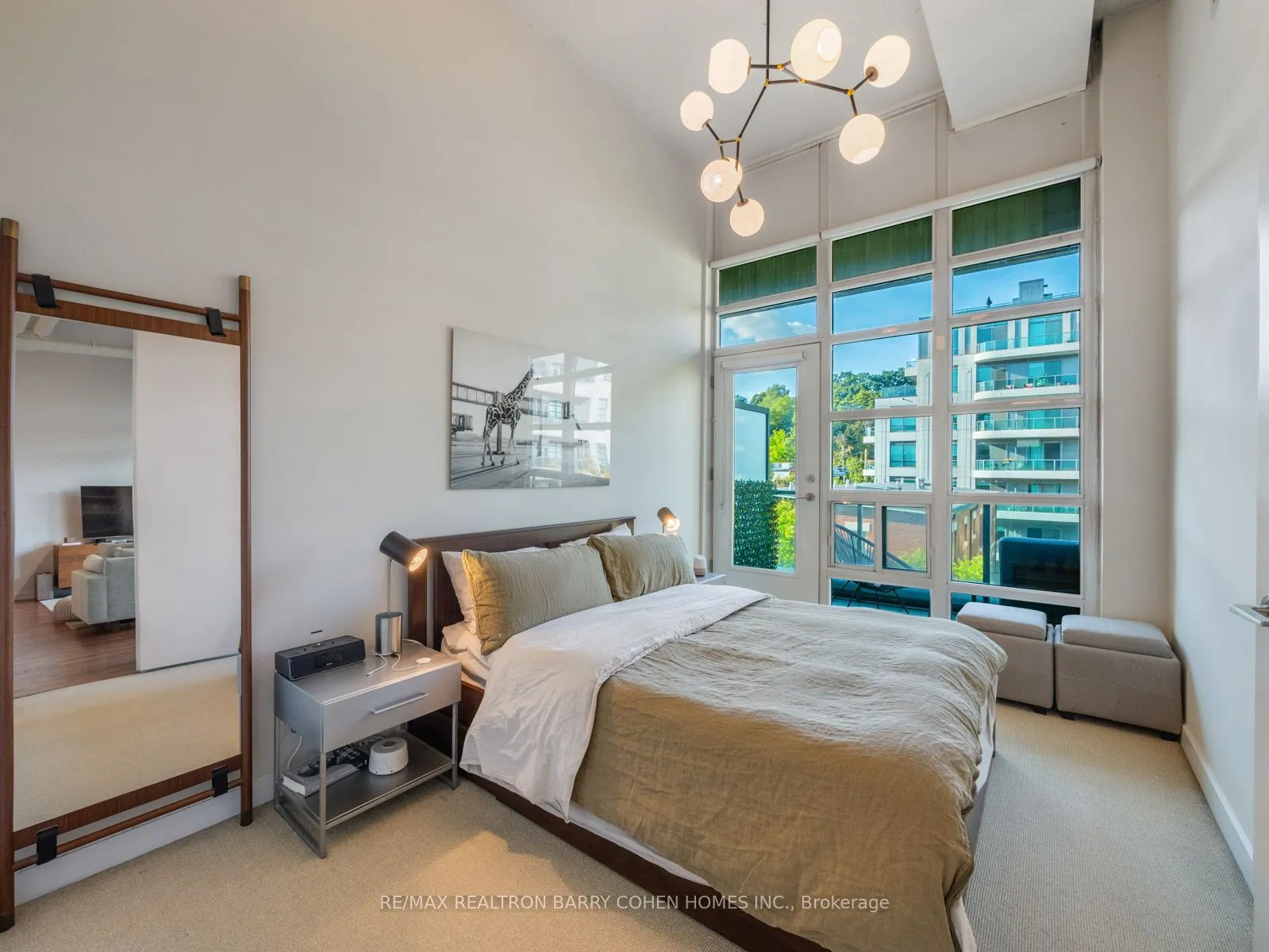 380 Macpherson Avenue, #307