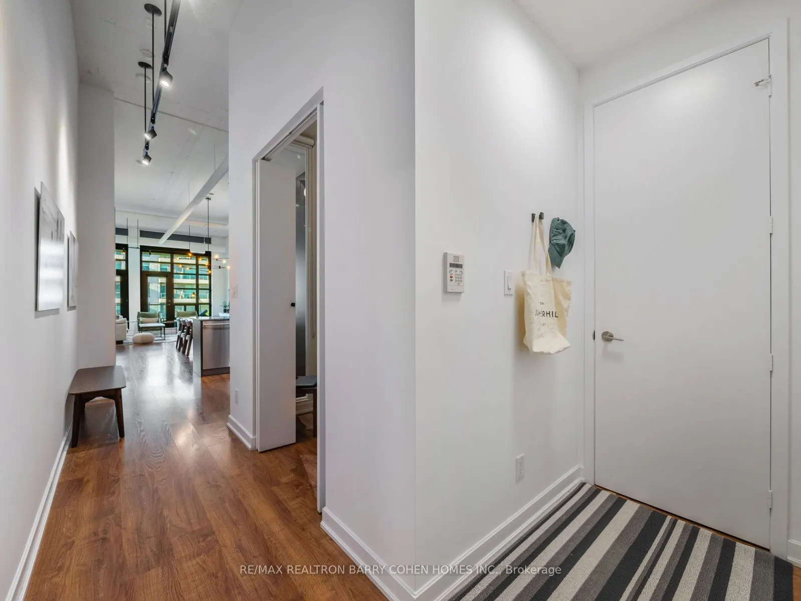 380 Macpherson Avenue, #307