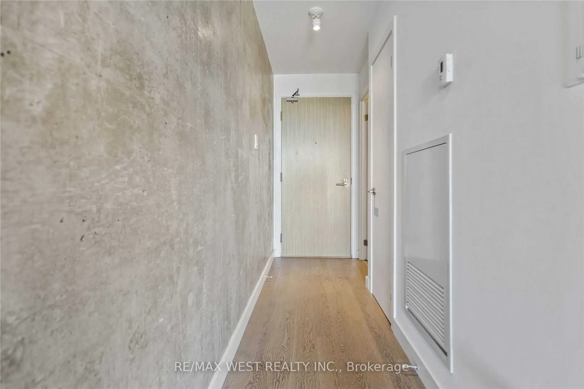 111 Bathurst Street, #1104