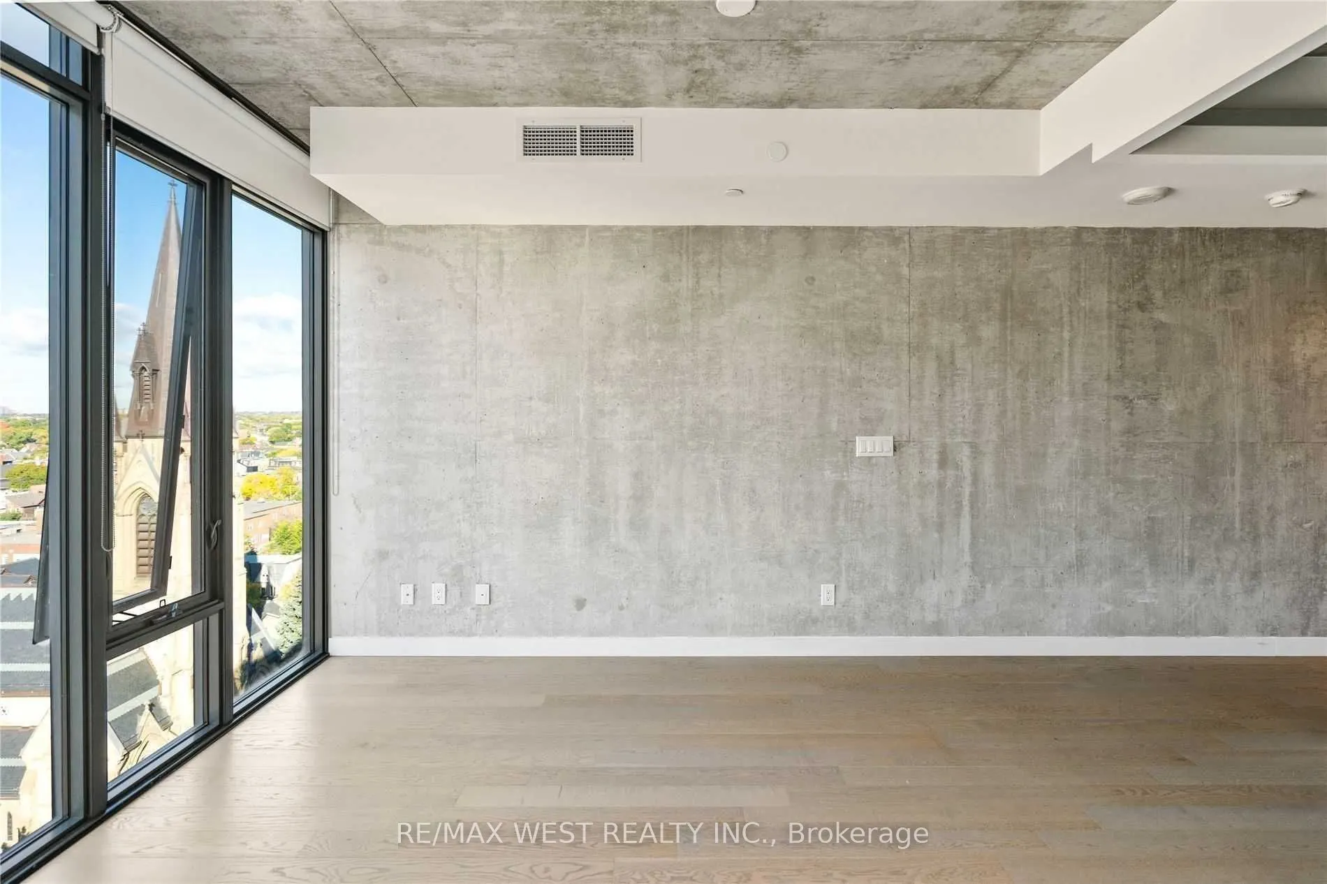 111 Bathurst Street, #1104