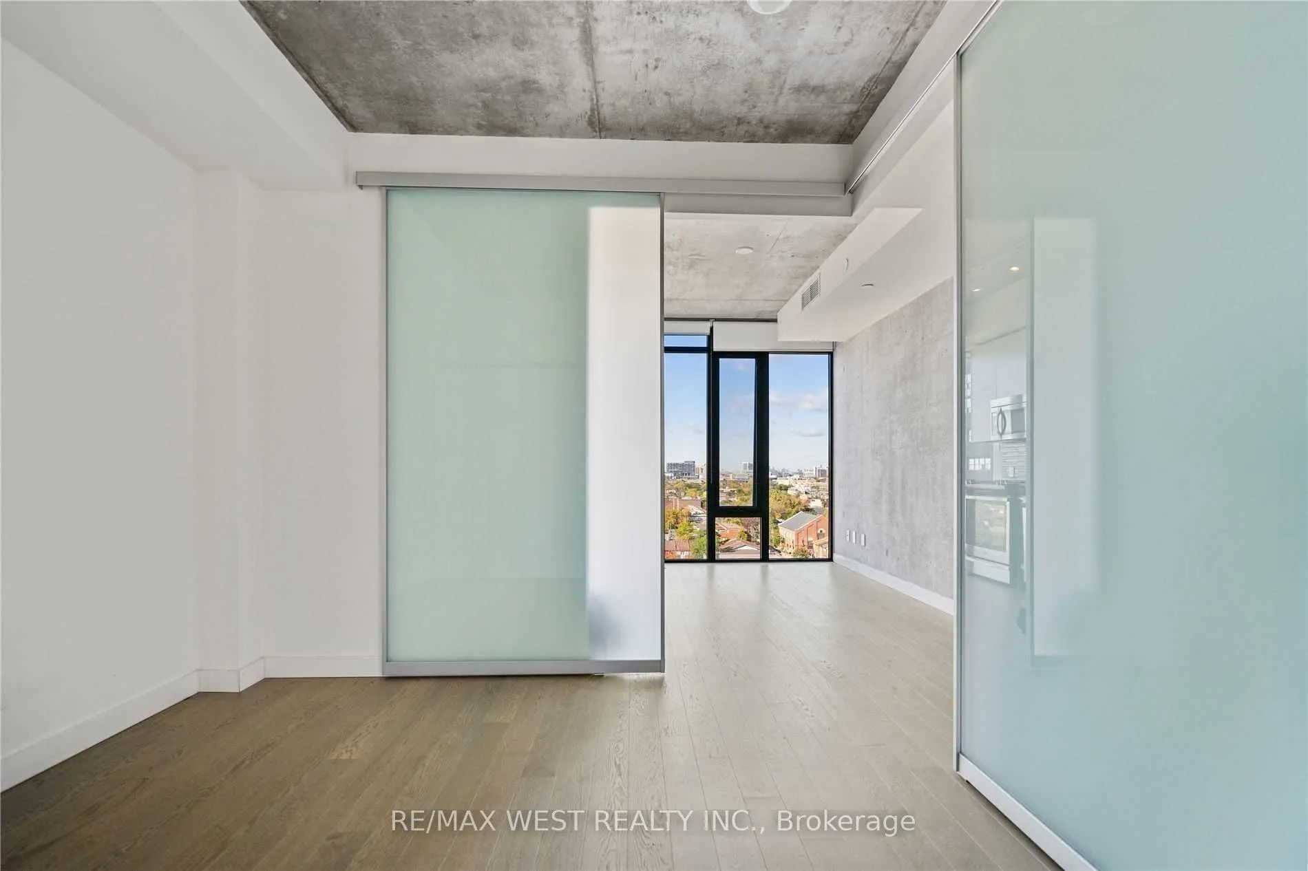 111 Bathurst Street, #1104