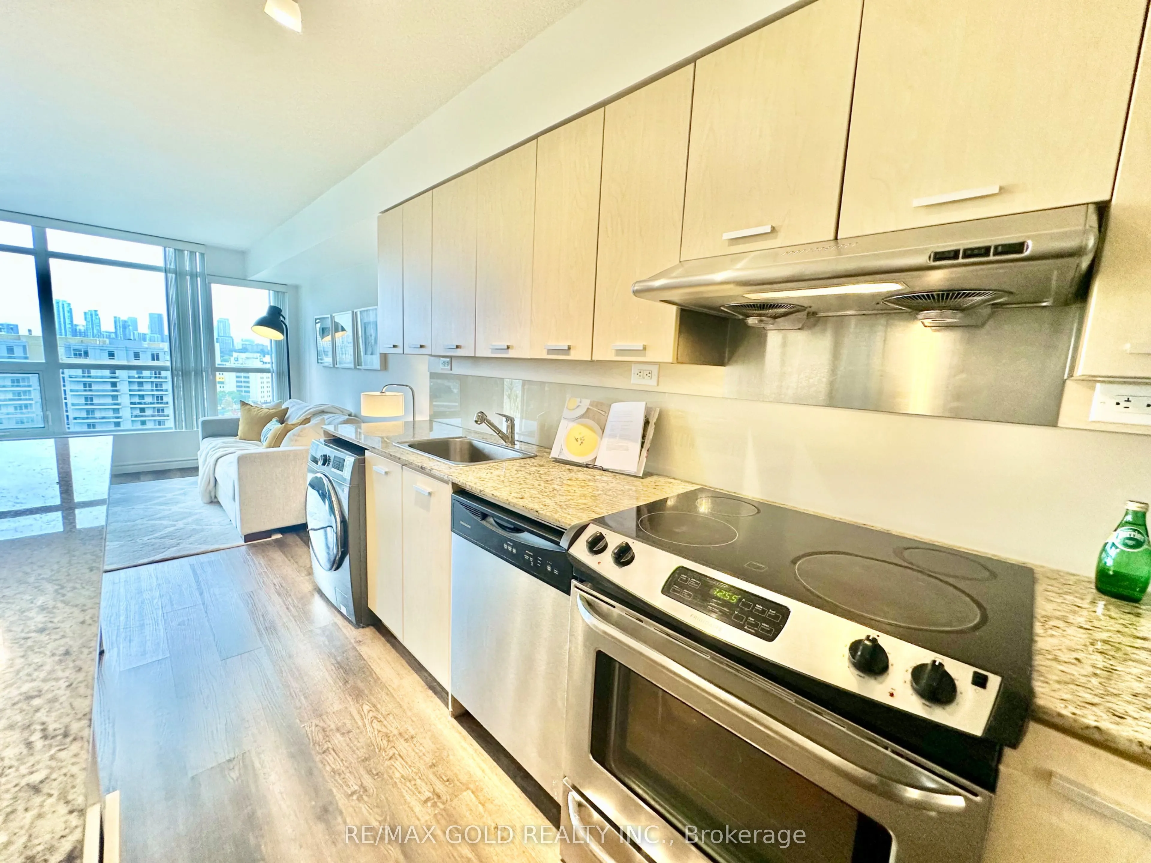 29 Singer Court, #1210