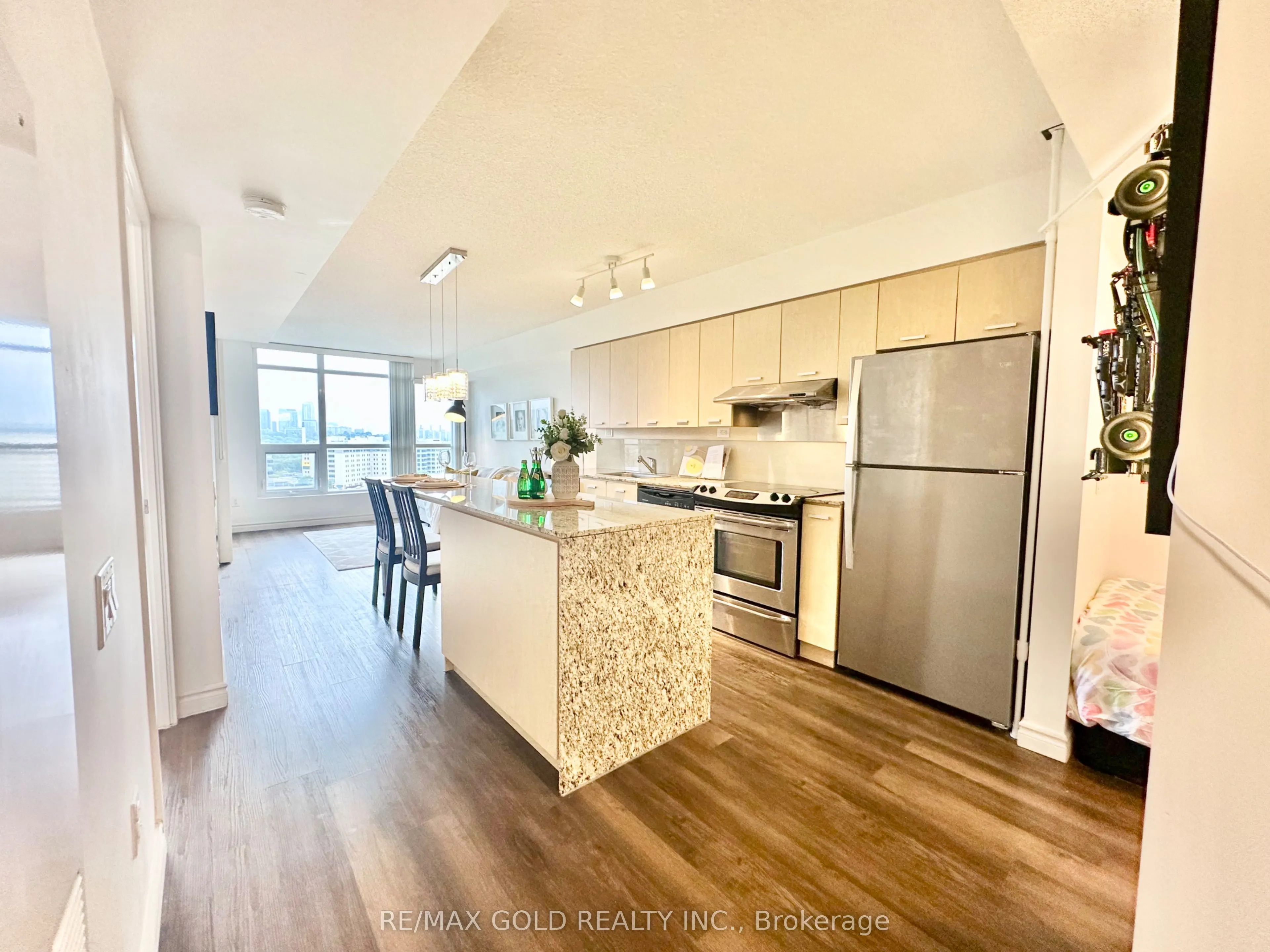 29 Singer Court, #1210