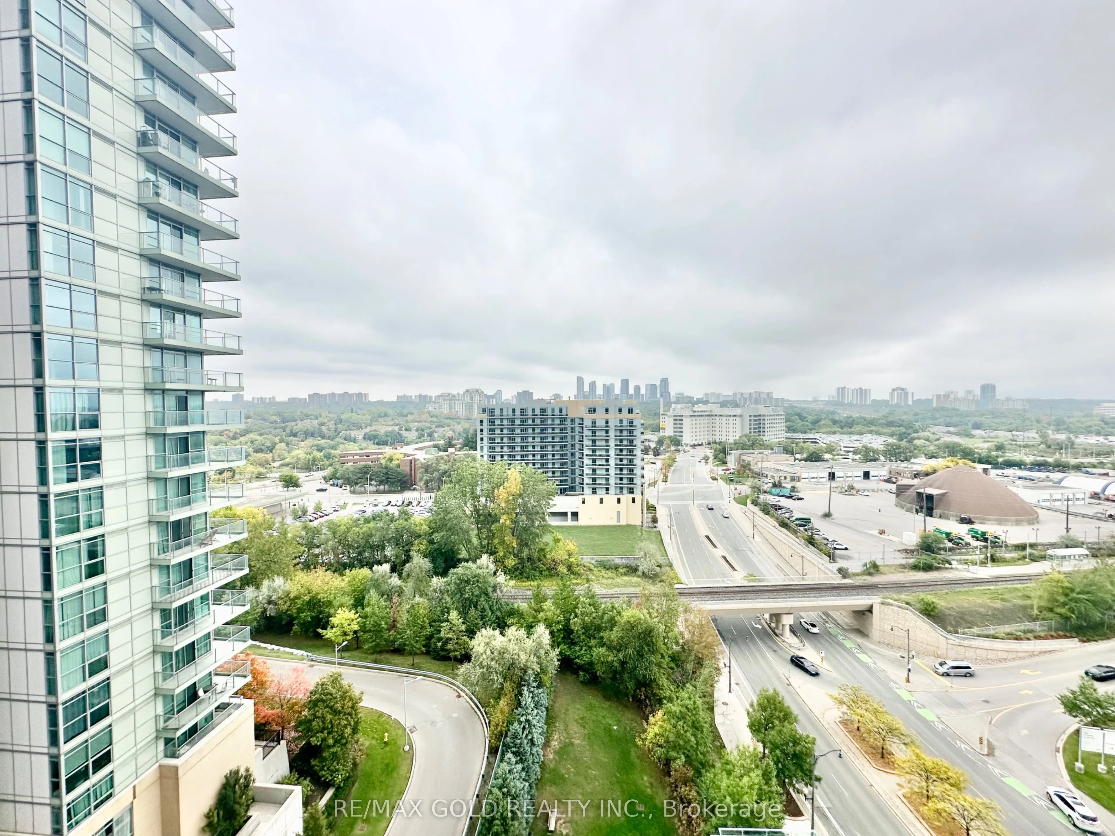 29 Singer Court, #1210