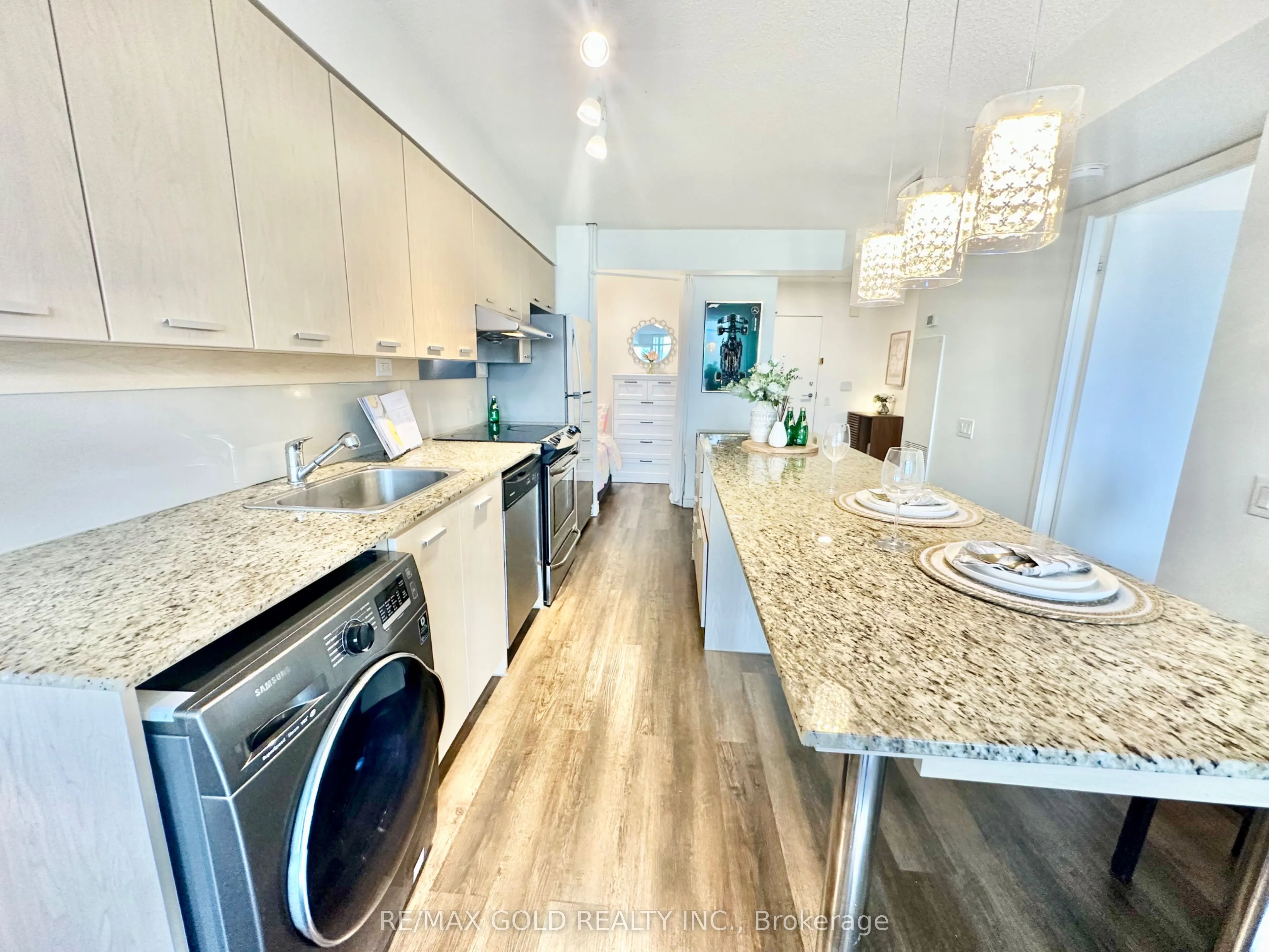 29 Singer Court, #1210