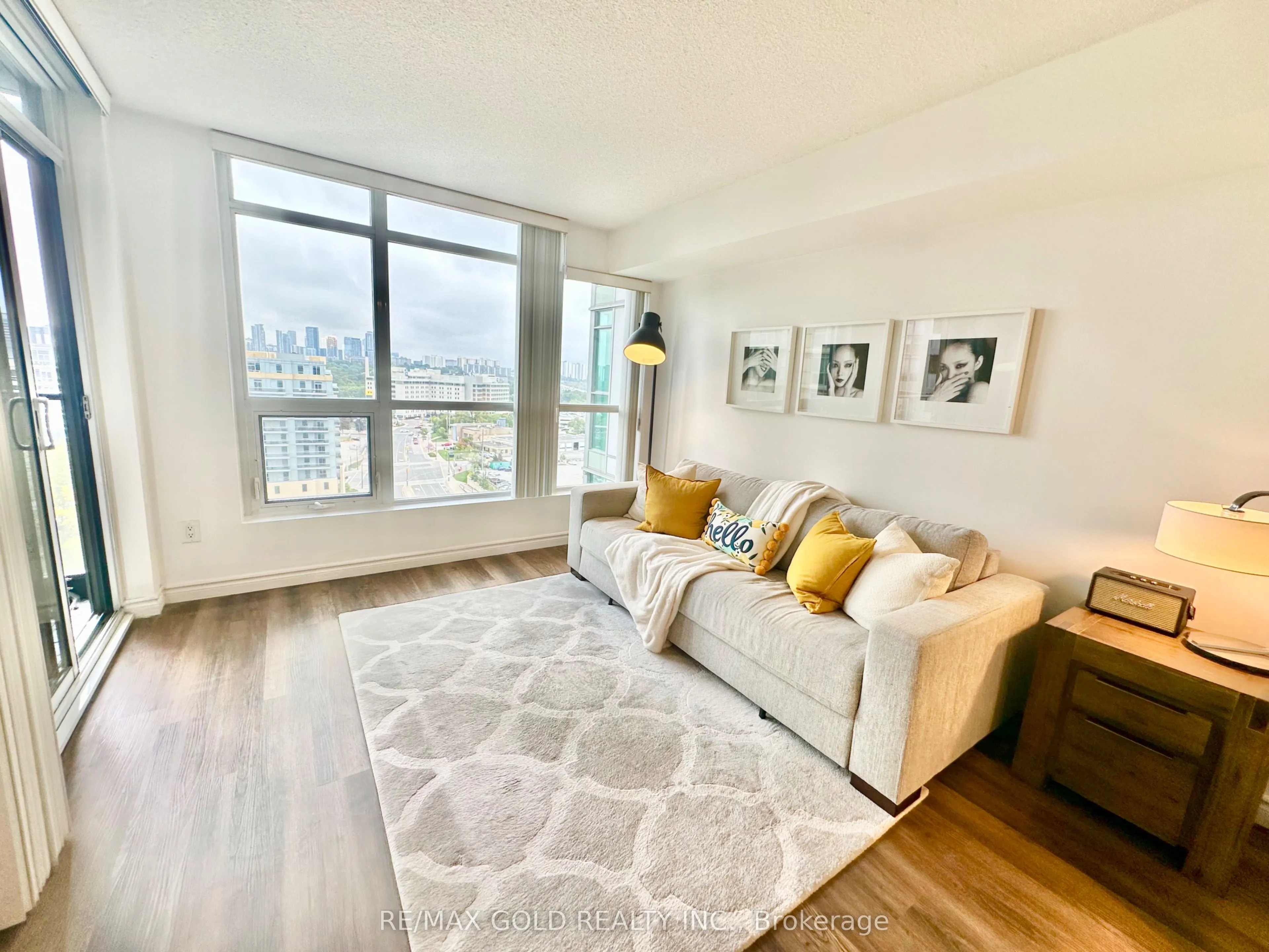 29 Singer Court, #1210