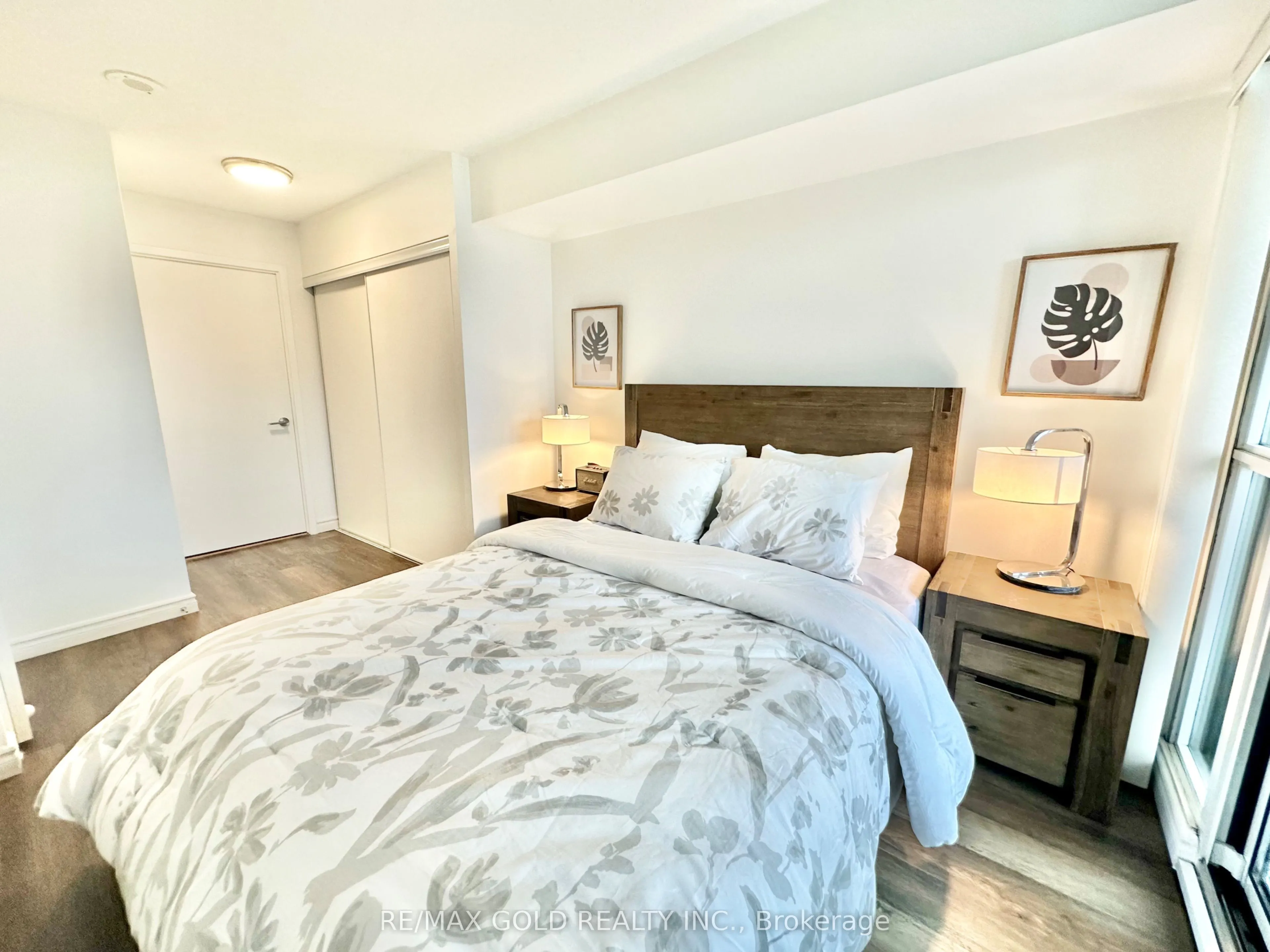 29 Singer Court, #1210