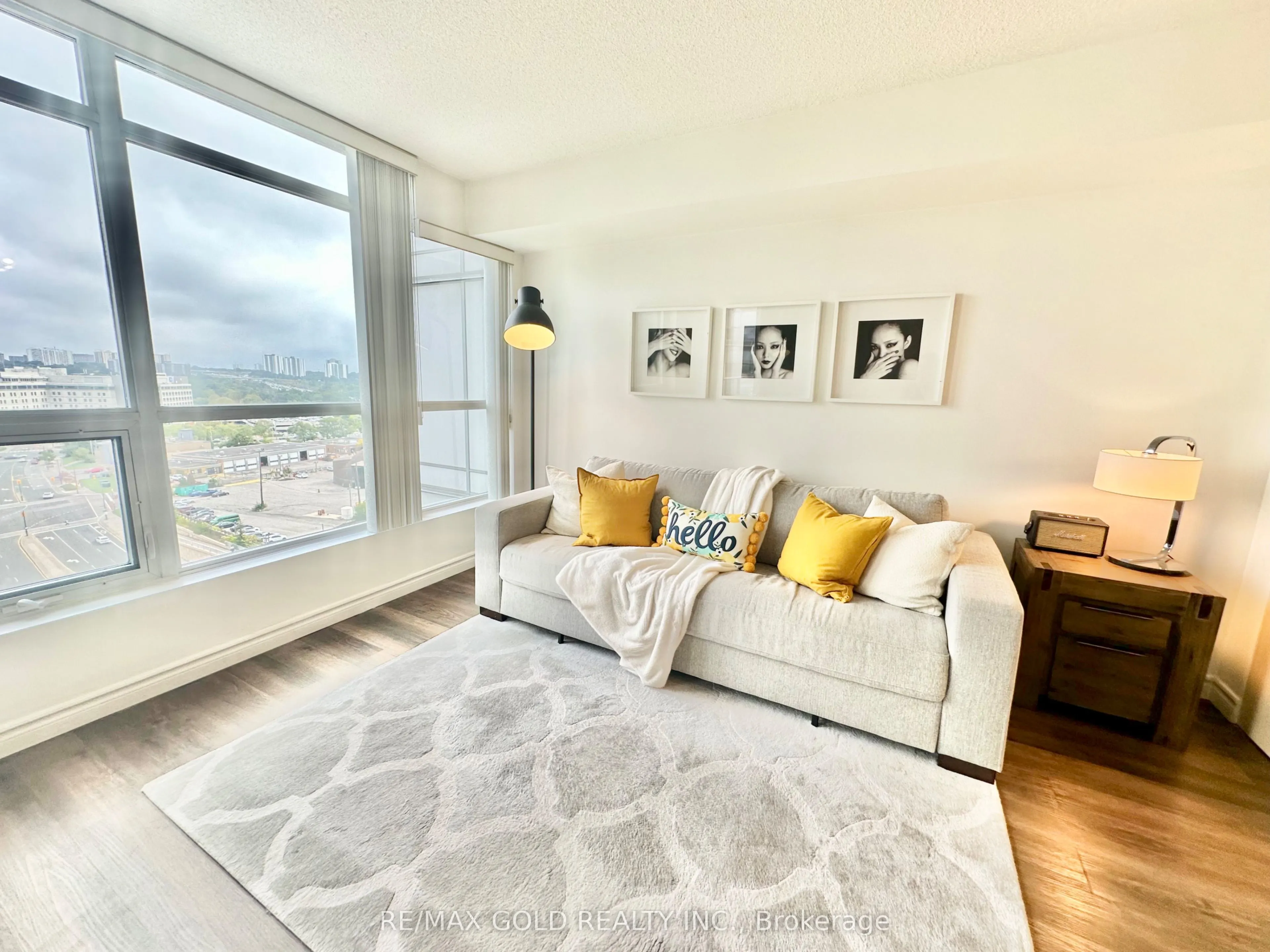 29 Singer Court, #1210