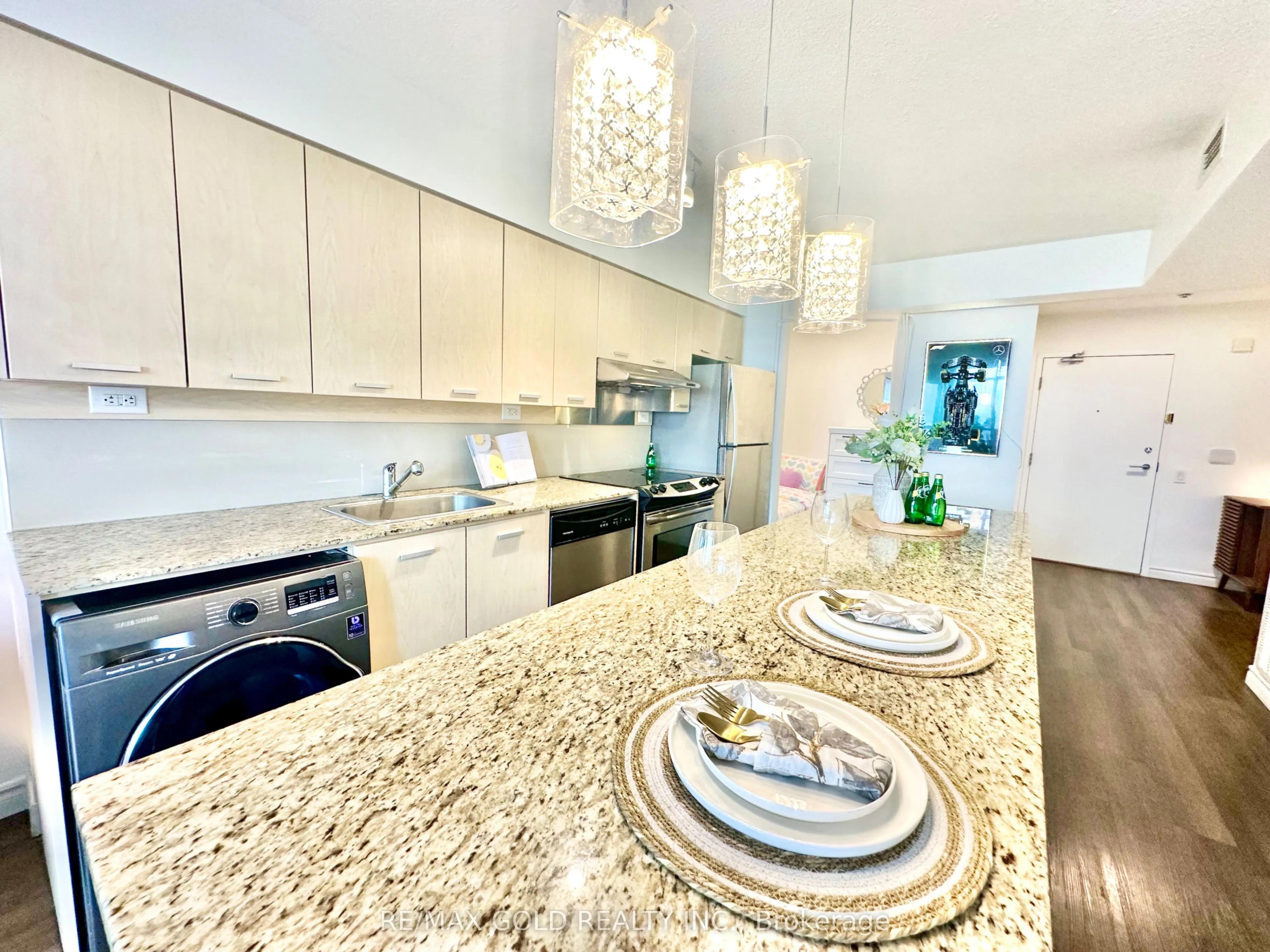 29 Singer Court, #1210