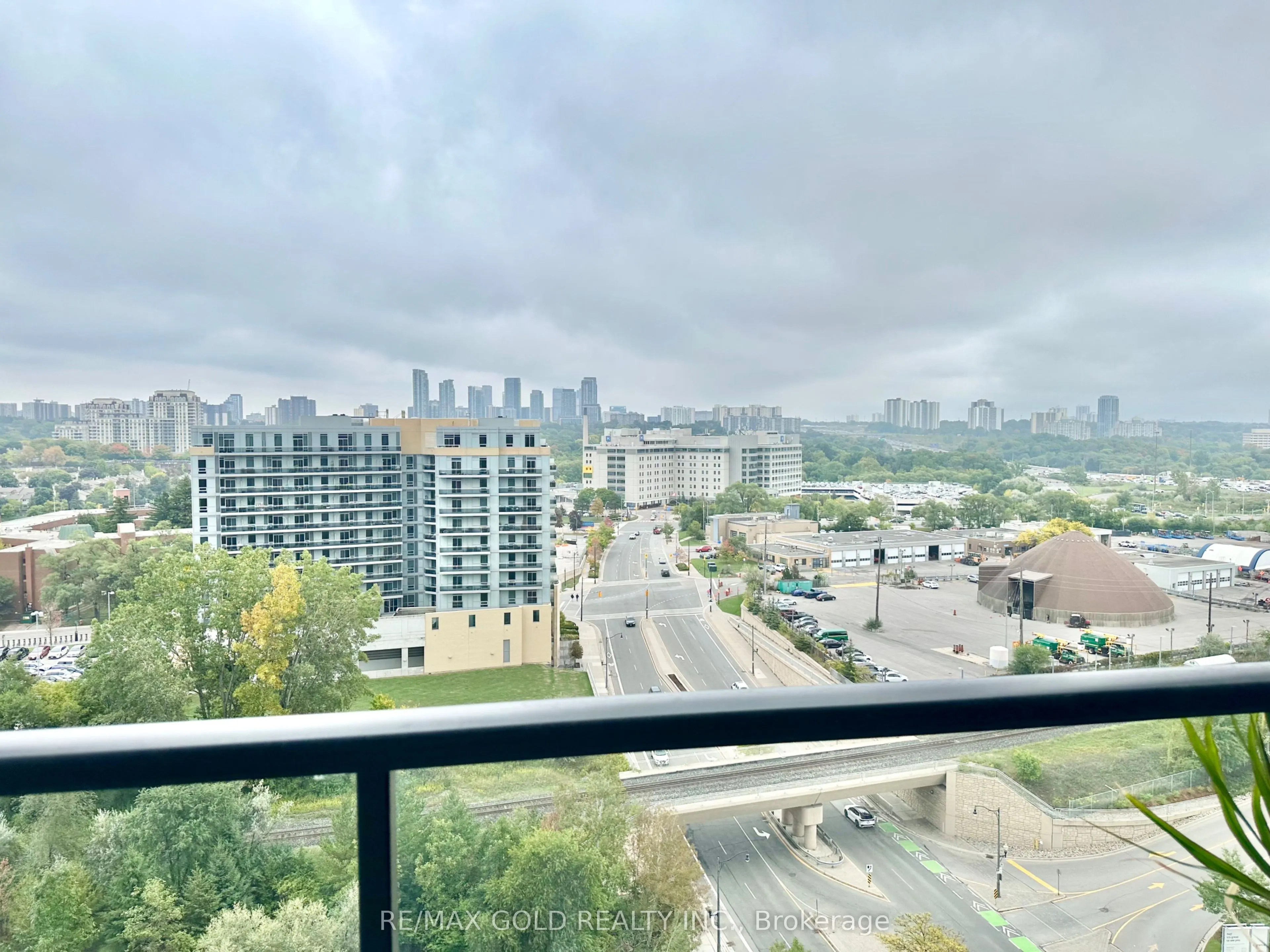 29 Singer Court, #1210