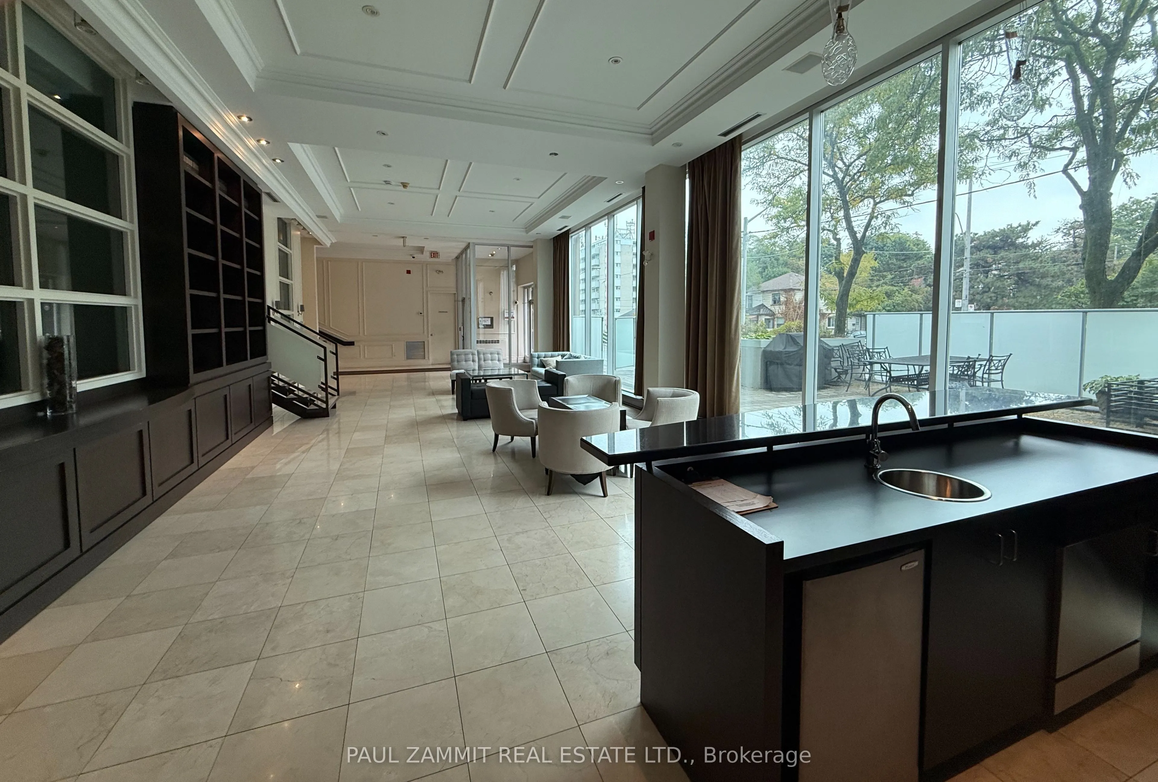 562 Eglinton Avenue E, #402
