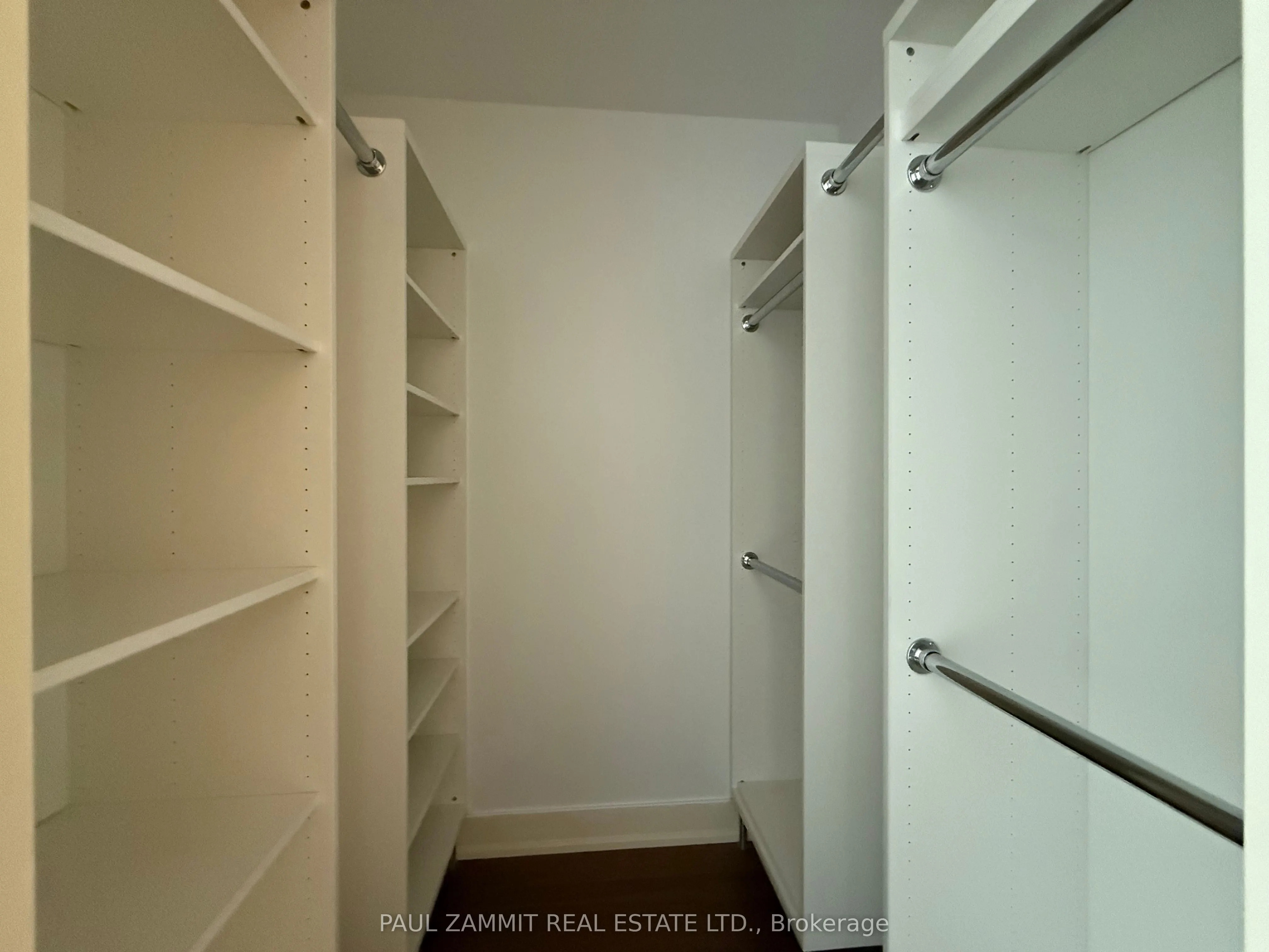 562 Eglinton Avenue E, #402
